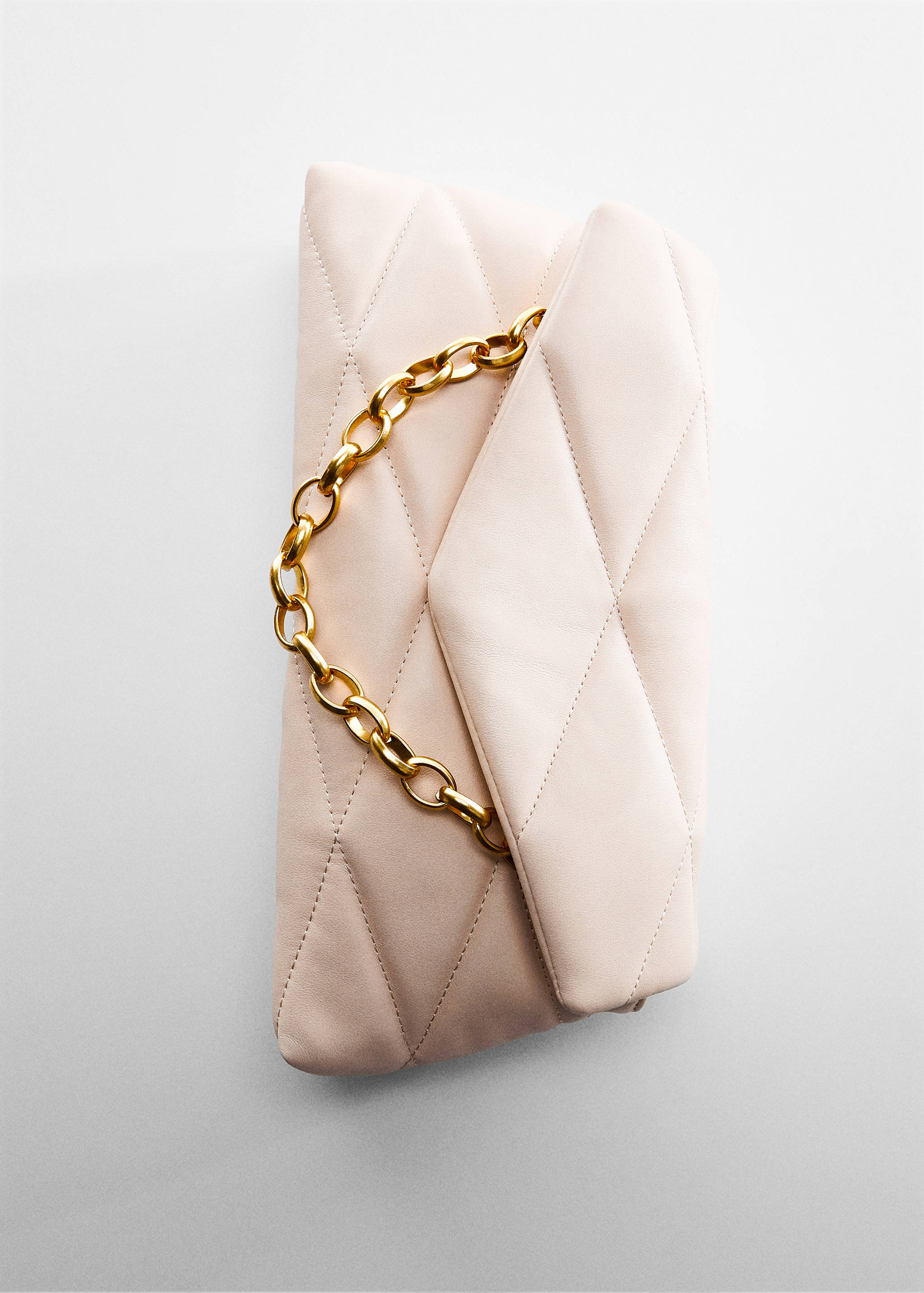 Quilted bag with chain handle - Details of the article 5