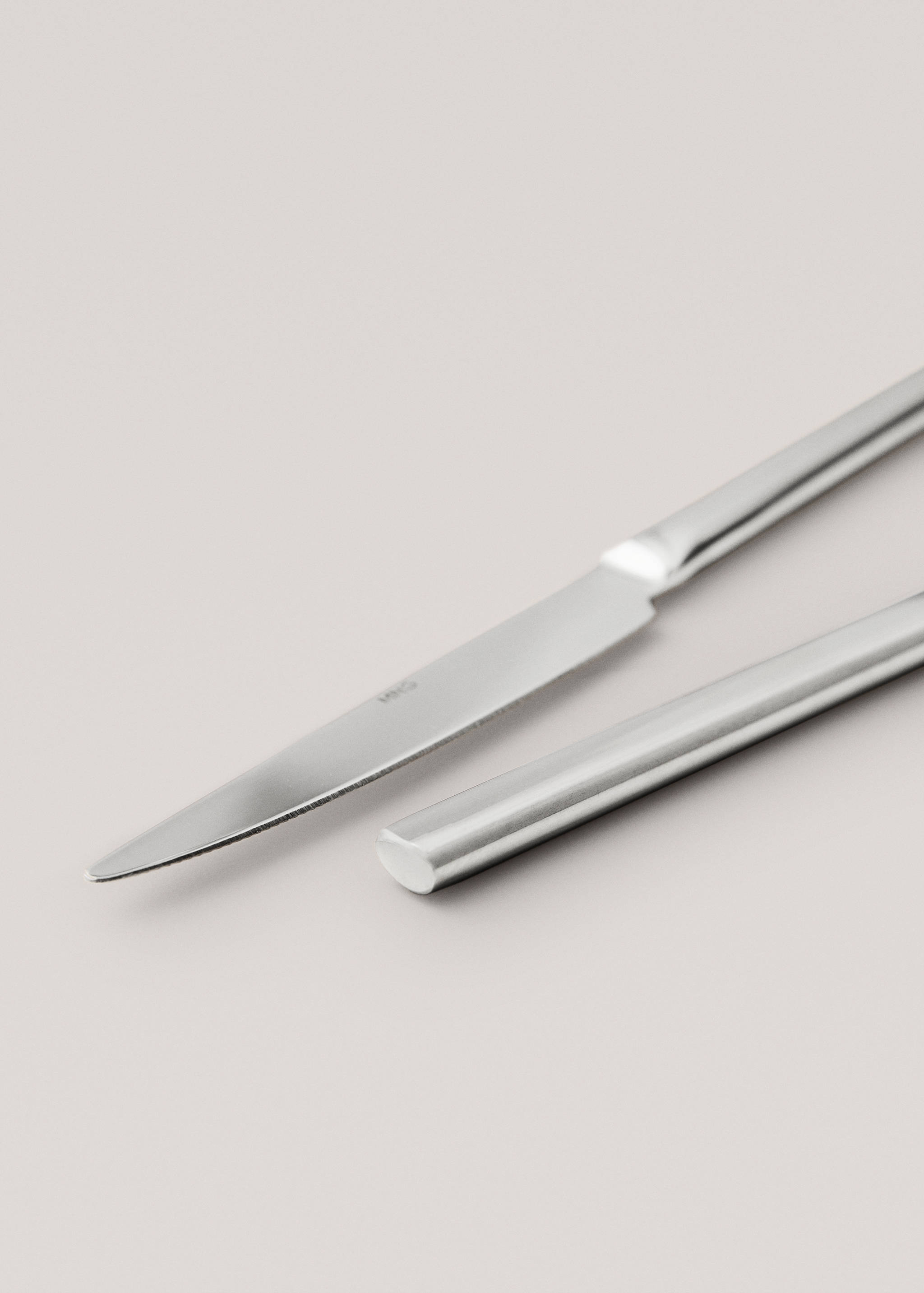 Σετ 4 μαχαίρια 100% ατσάλι - Λεπτομέρεια του προϊόντος 2