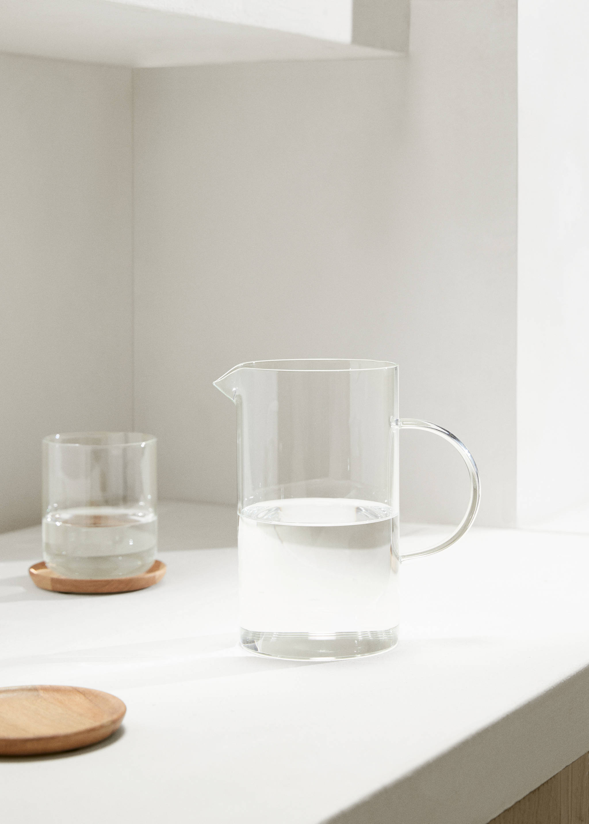 Borosilicate jug with handle - General plane