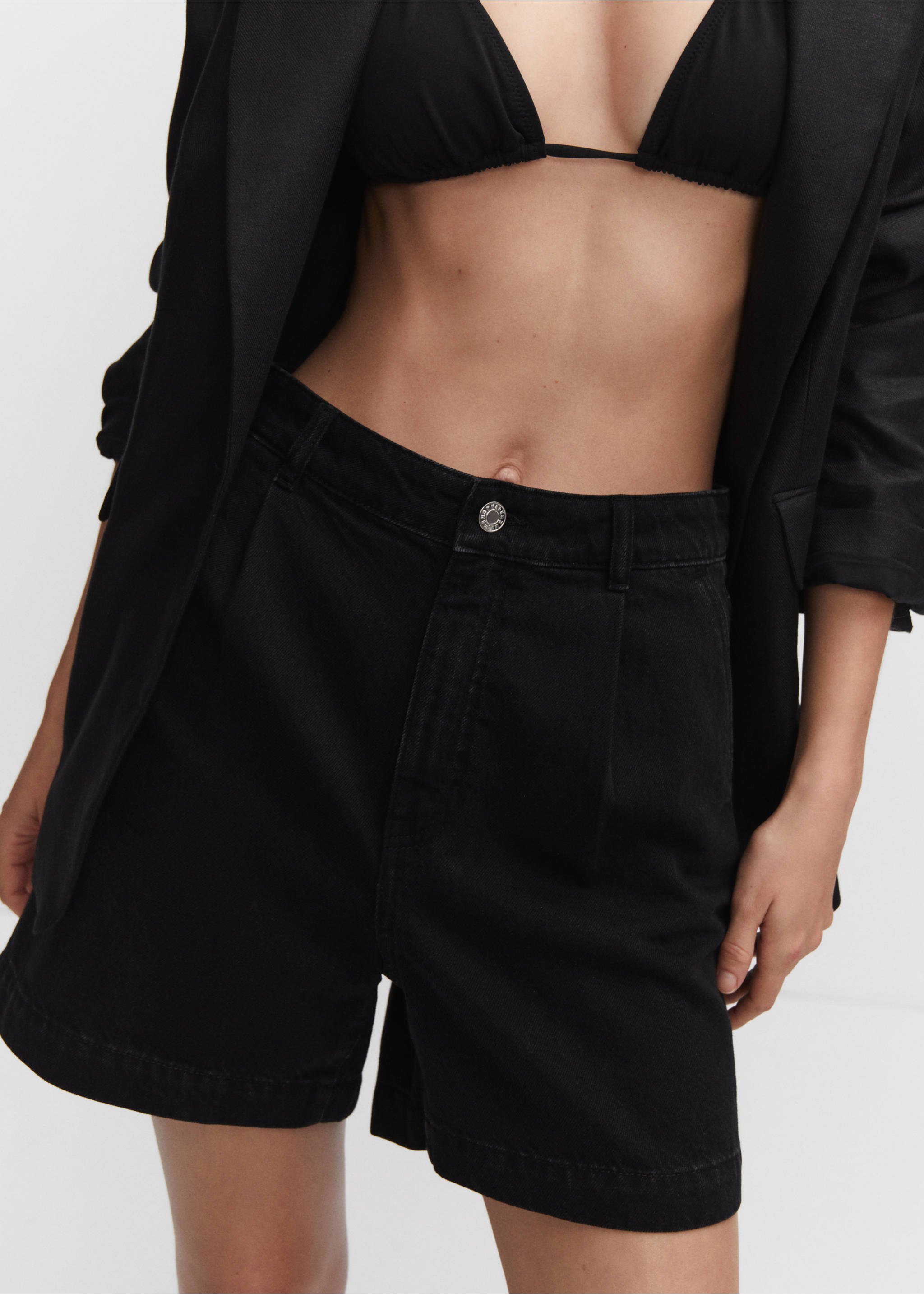 Slouchy denim shorts - Details of the article 3, Black denim. Ref: 57000205-00.