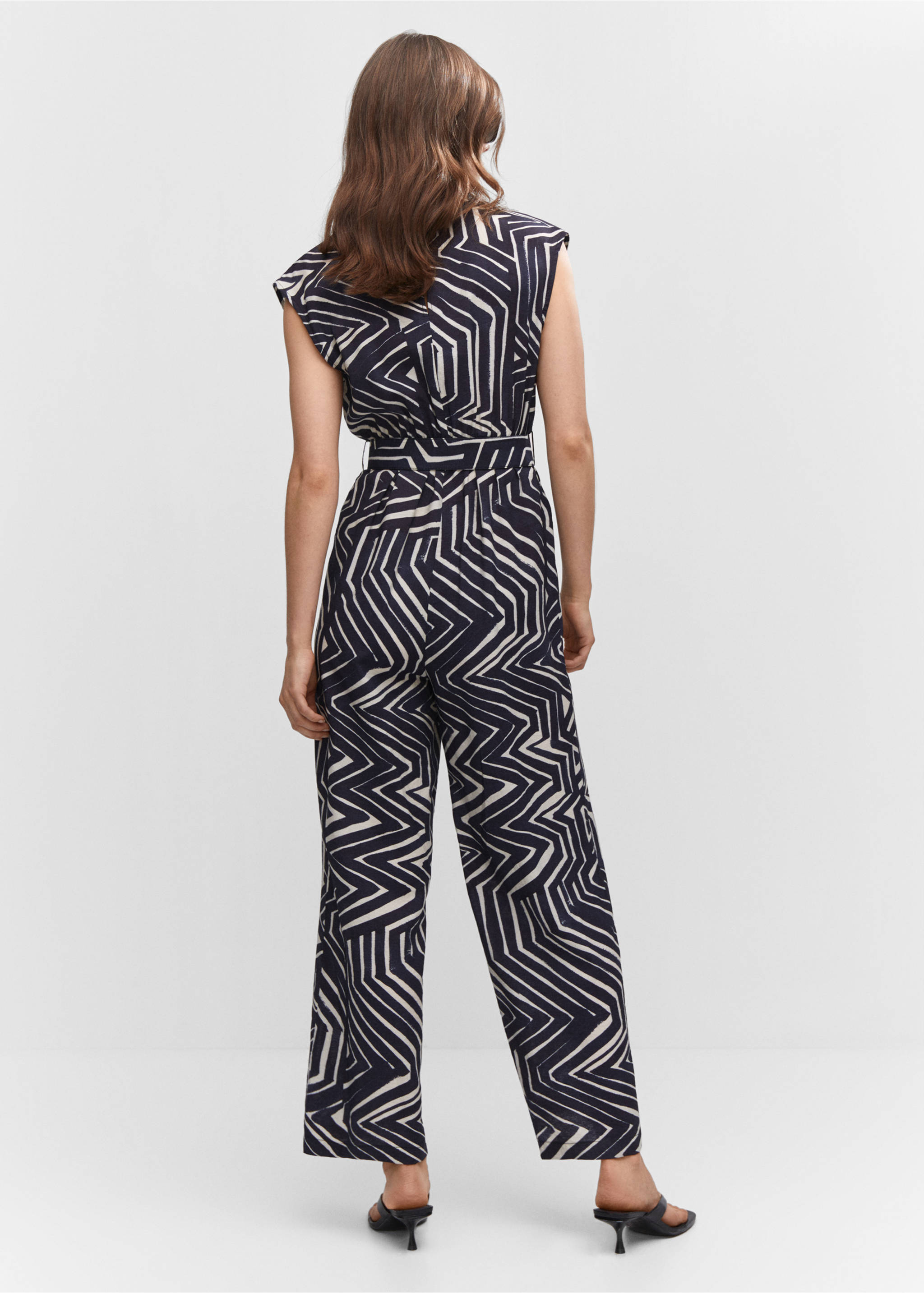 Belt printed jumpsuit - Reverse of the article, Black. Ref: 57000206-00.