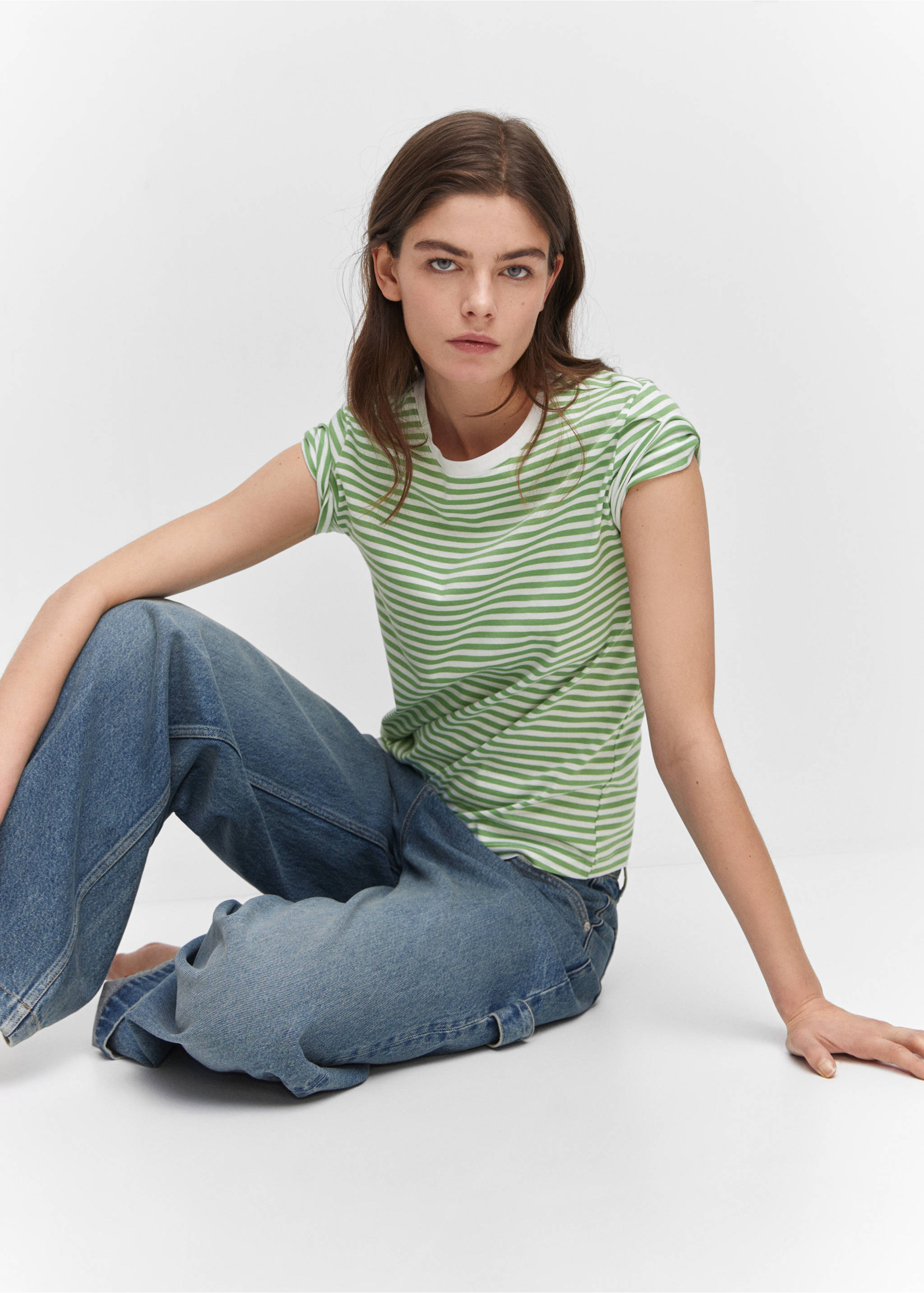 100% cotton t-shirt - Details of the article 2, Pastel Green. Ref: 57000280-00.