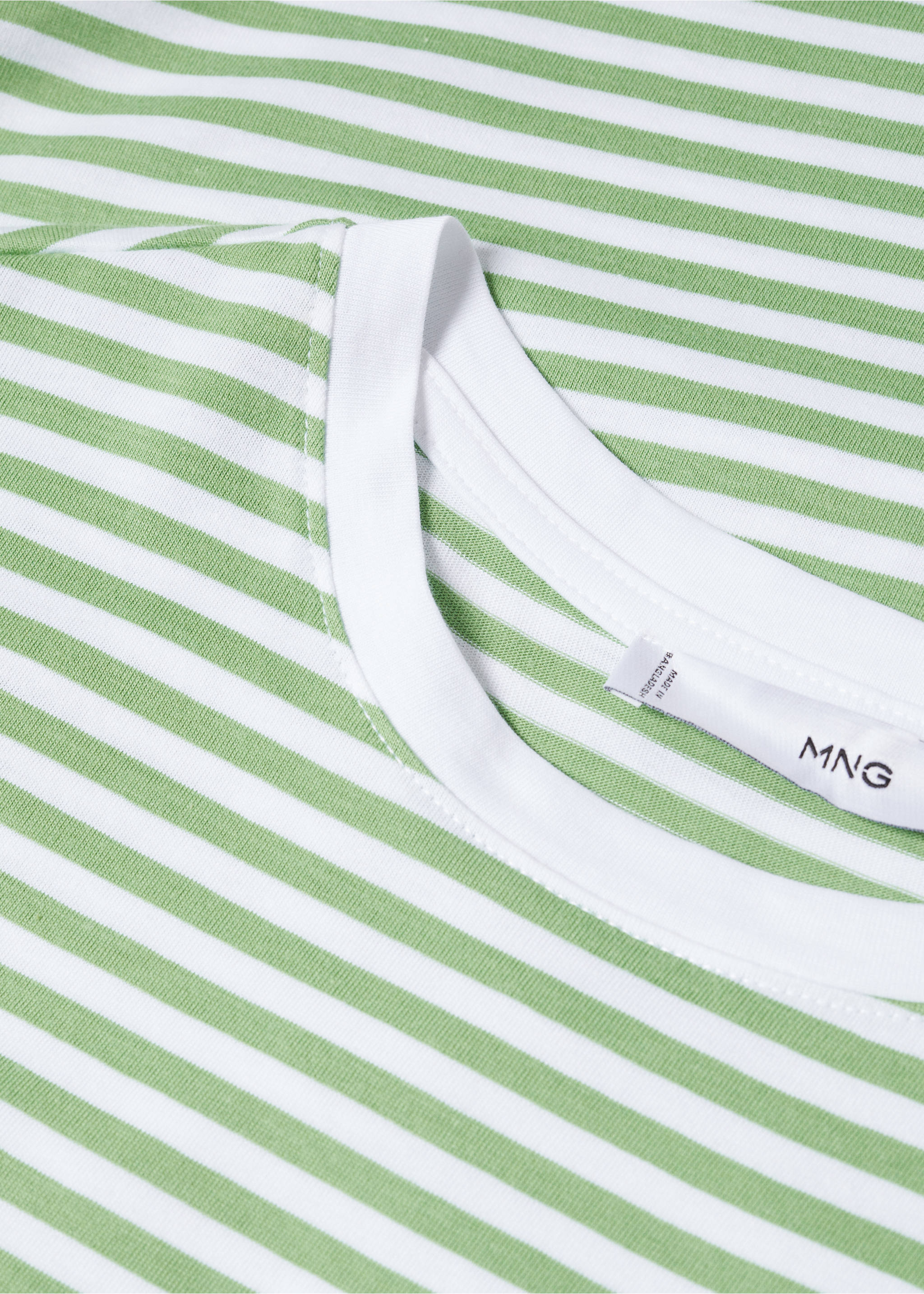100% cotton t-shirt - Details of the article 8, Pastel Green. Ref: 57000280-00.