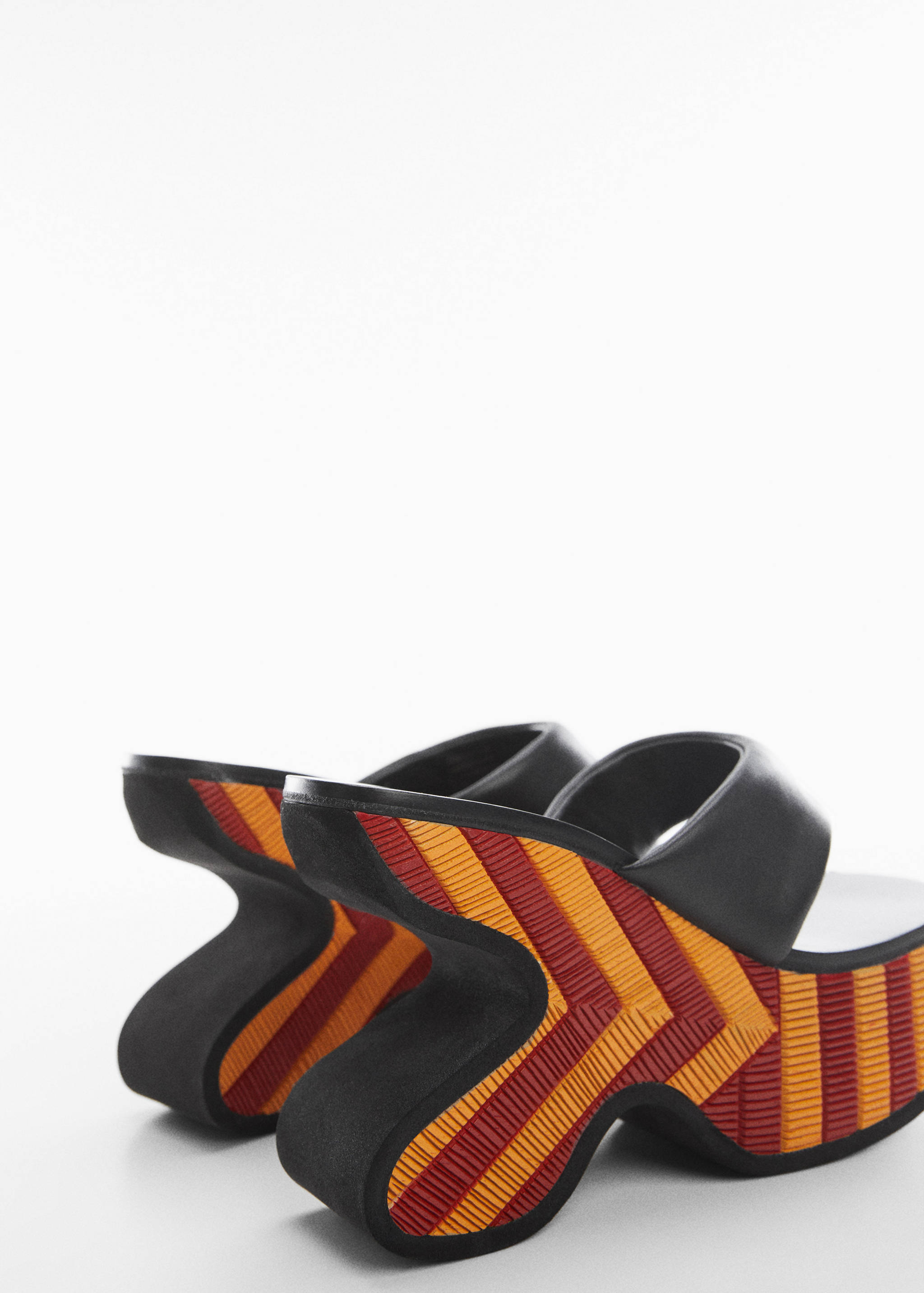 Irregular leather platform sandals - Details of the article 1