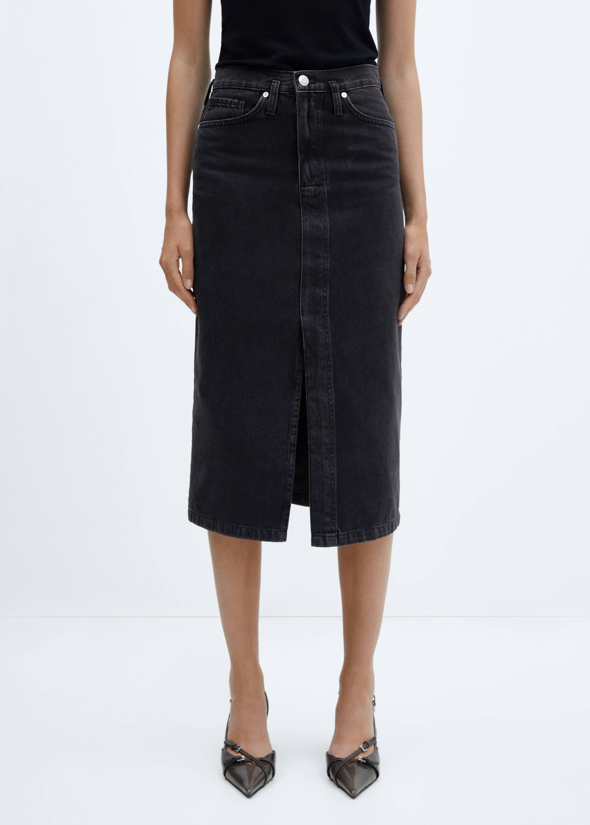 Jupe midi en jean - Plan moyen