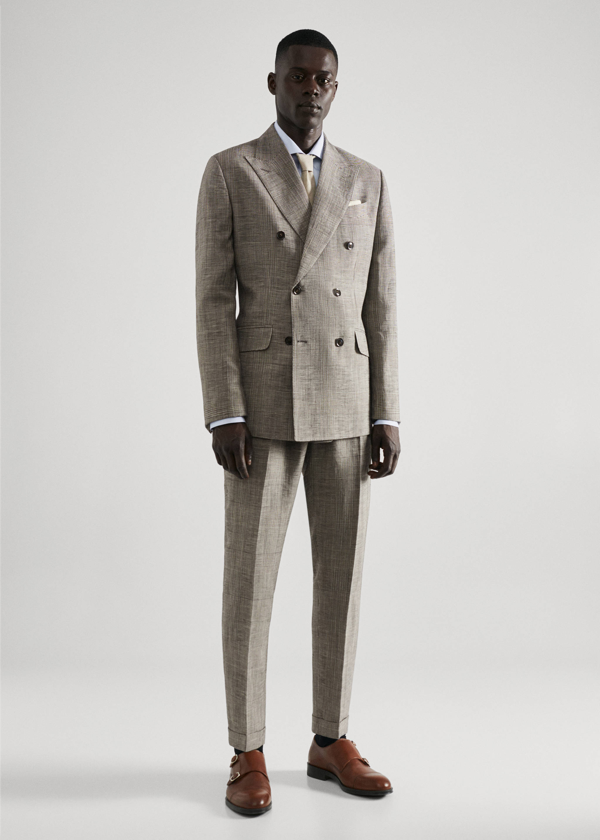 Костюмный пиджак изо льна в клетку - Общий план