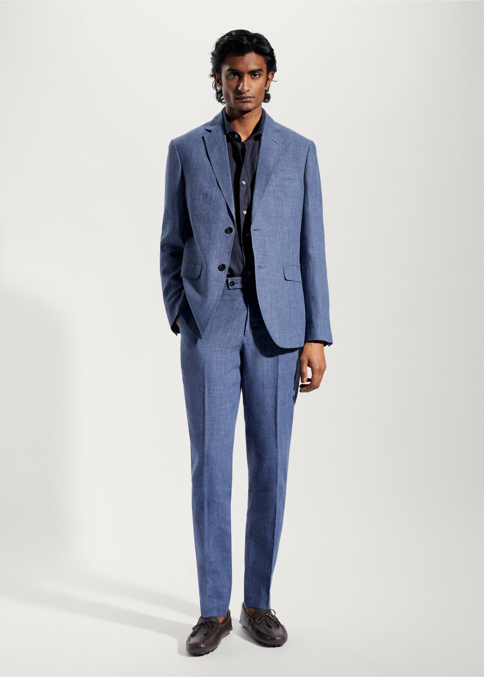 Pantalón traje 100% lino - Plano general, Azul indigo. Ref: 57000552-00.