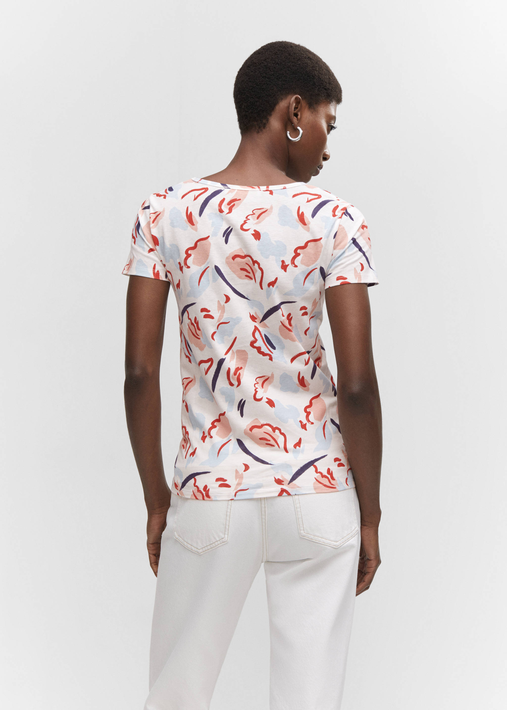 تي شيرت مطبوع عليه شعار مطرز - الجهة الخلفية للمنتج