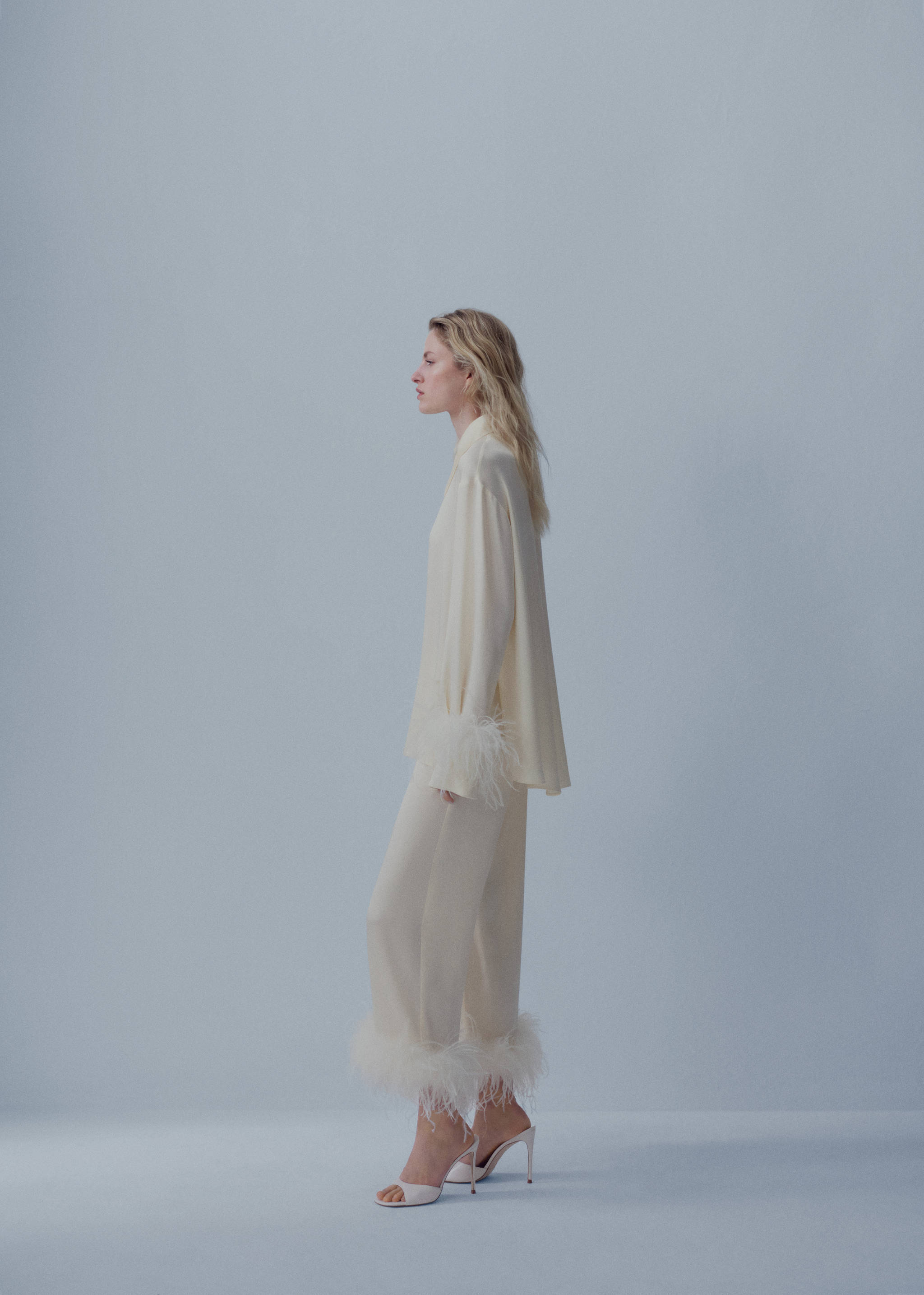 Pantalons satiné détail plumes - Détail de l'article 2