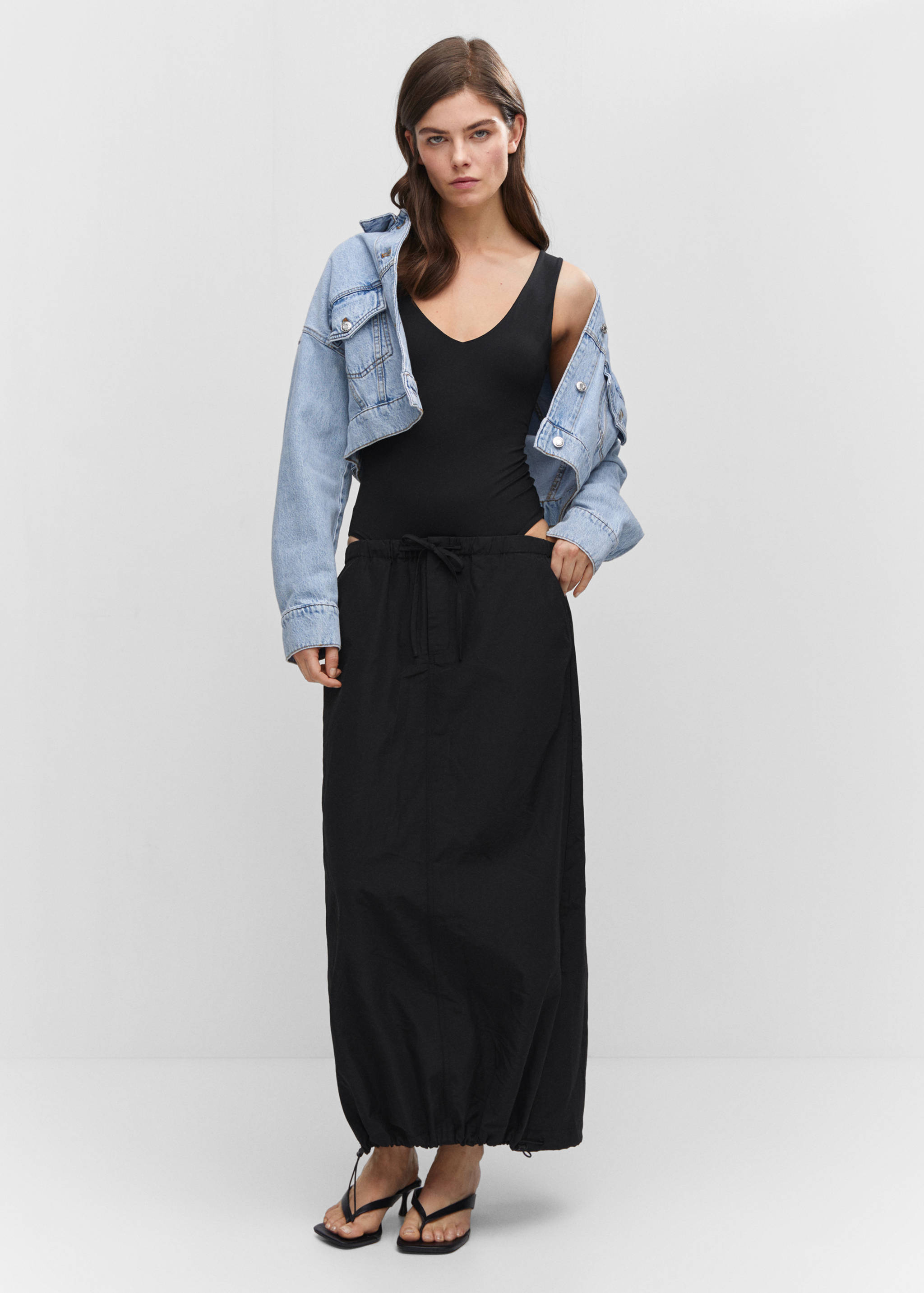 Body décolleté dos - Plan général