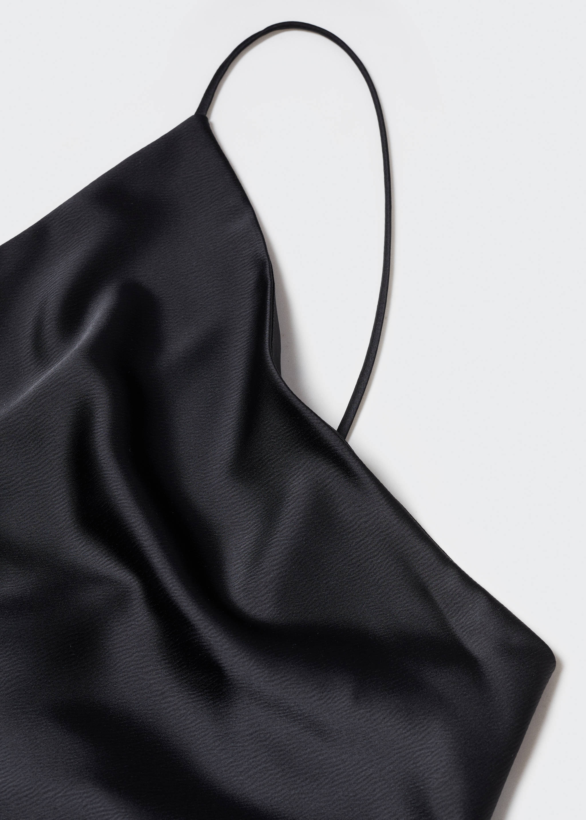 Атласное платье с открытой спиной - Деталь изделия 8