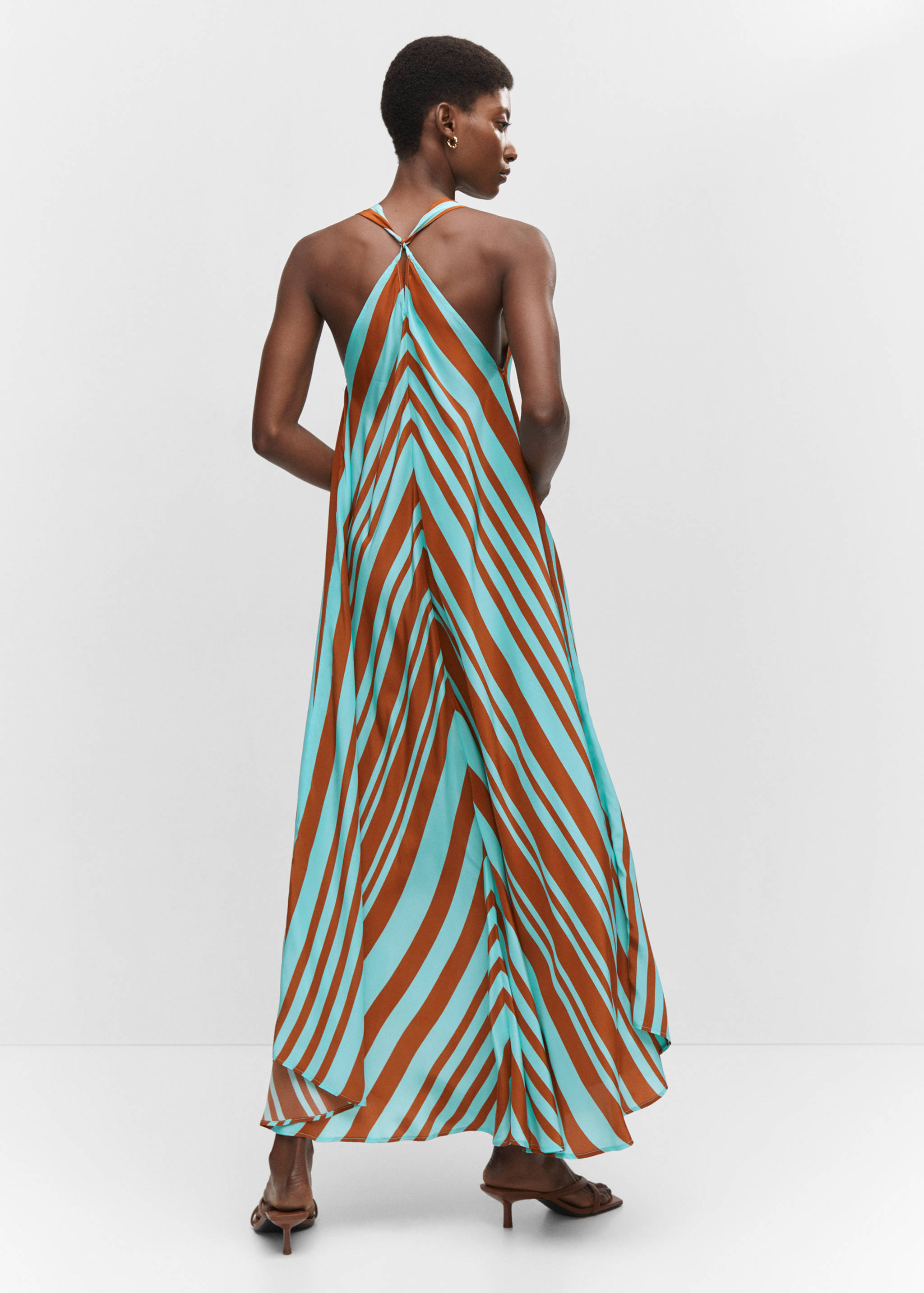 Vestido satinado escote pico - Reverso del artículo