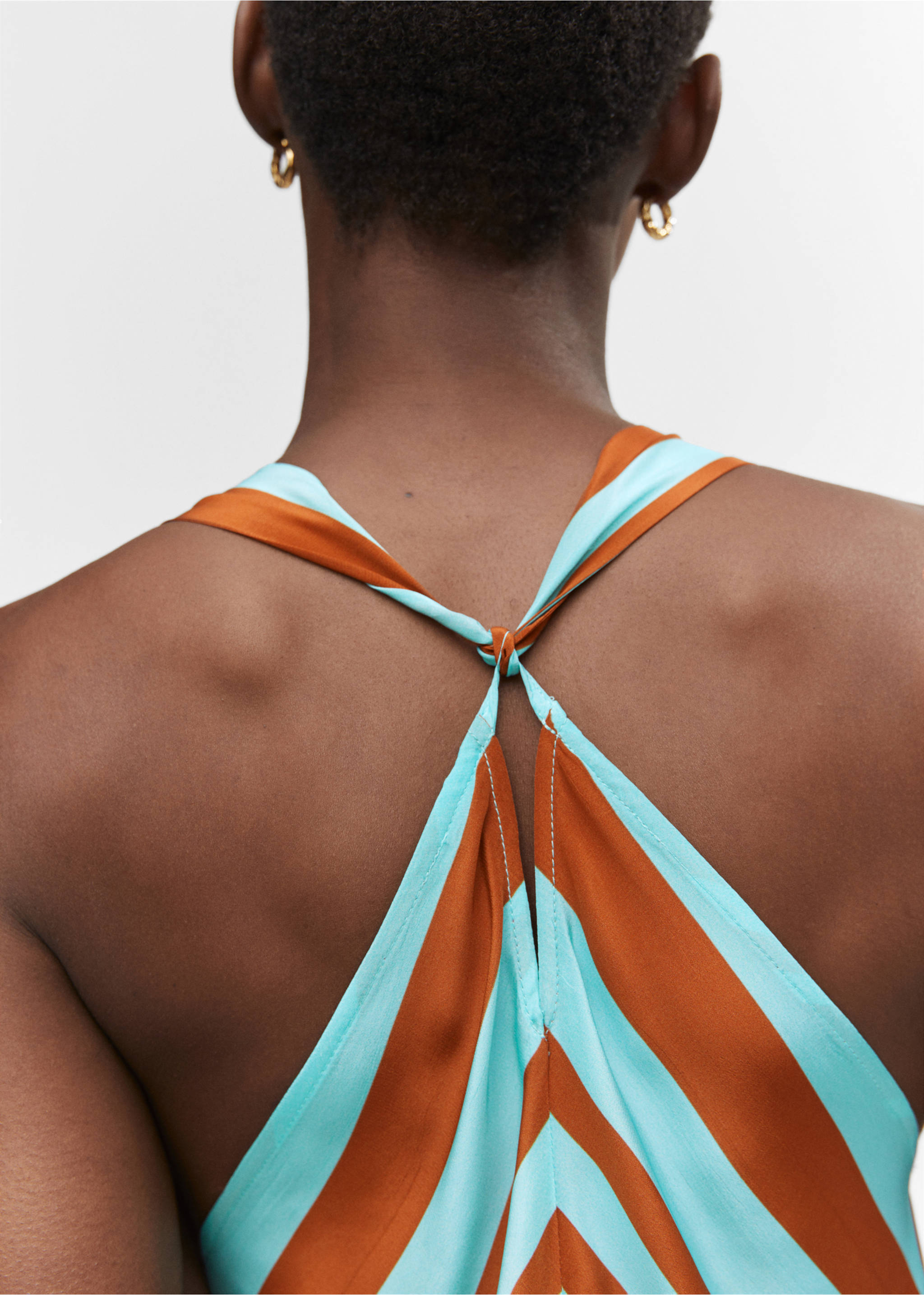 V-neck satin dress - Details of the article 6, Turquoise. Ref: 57002894-00.