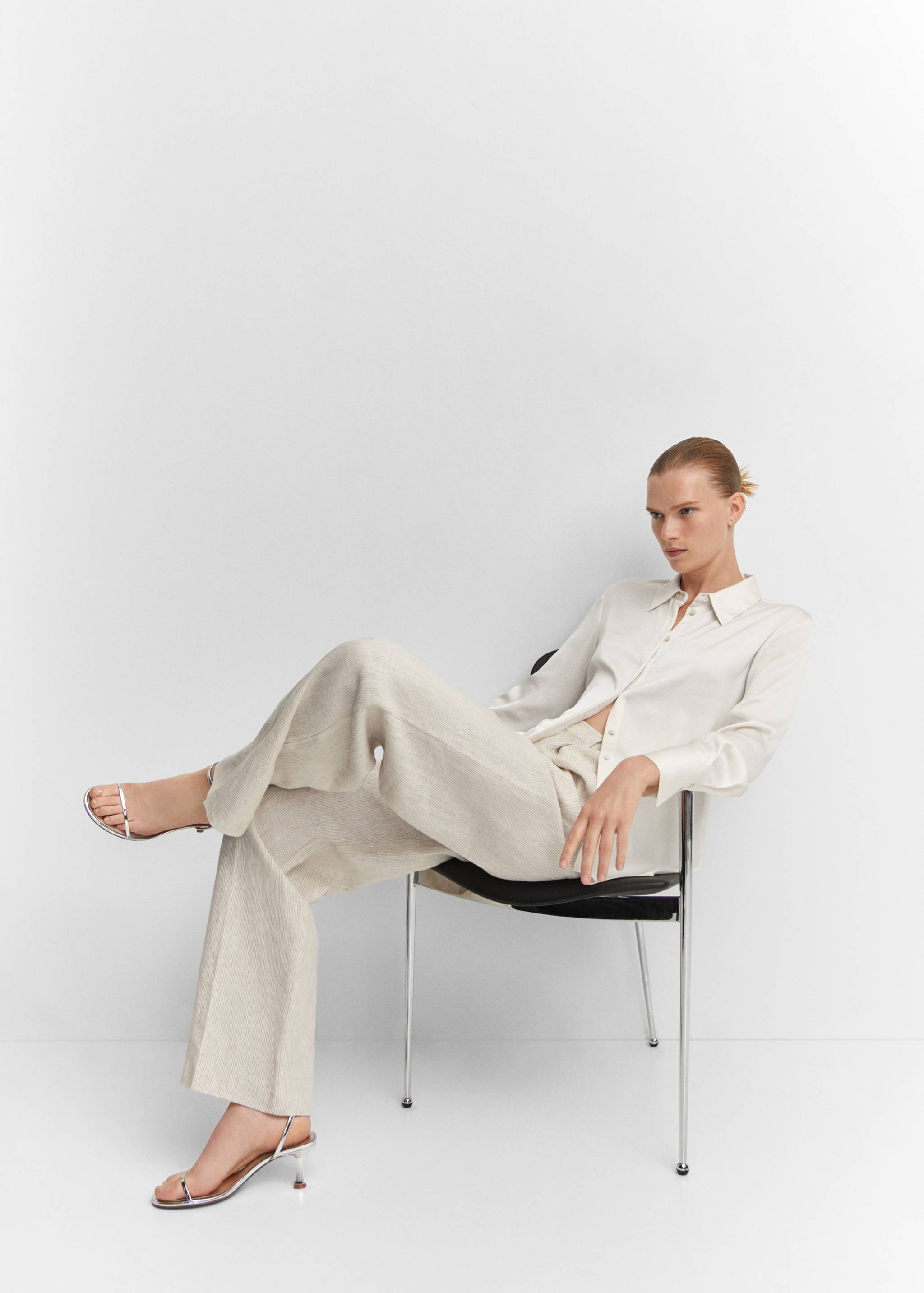 Satin finish flowy shirt - Details of the article 2