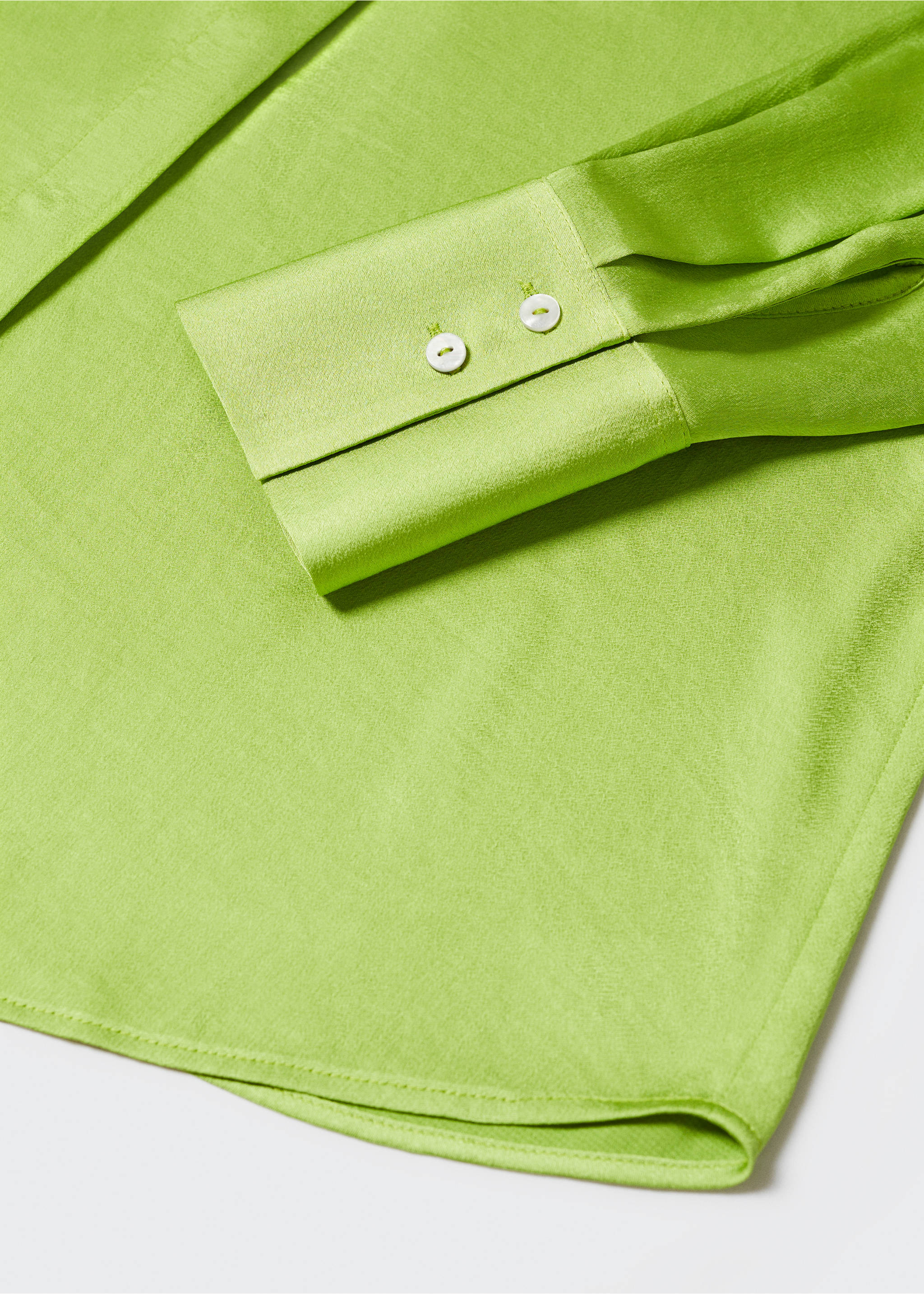Satin finish flowy shirt - Details of the article 8, Emerald Green. Ref: 57003777-00.
