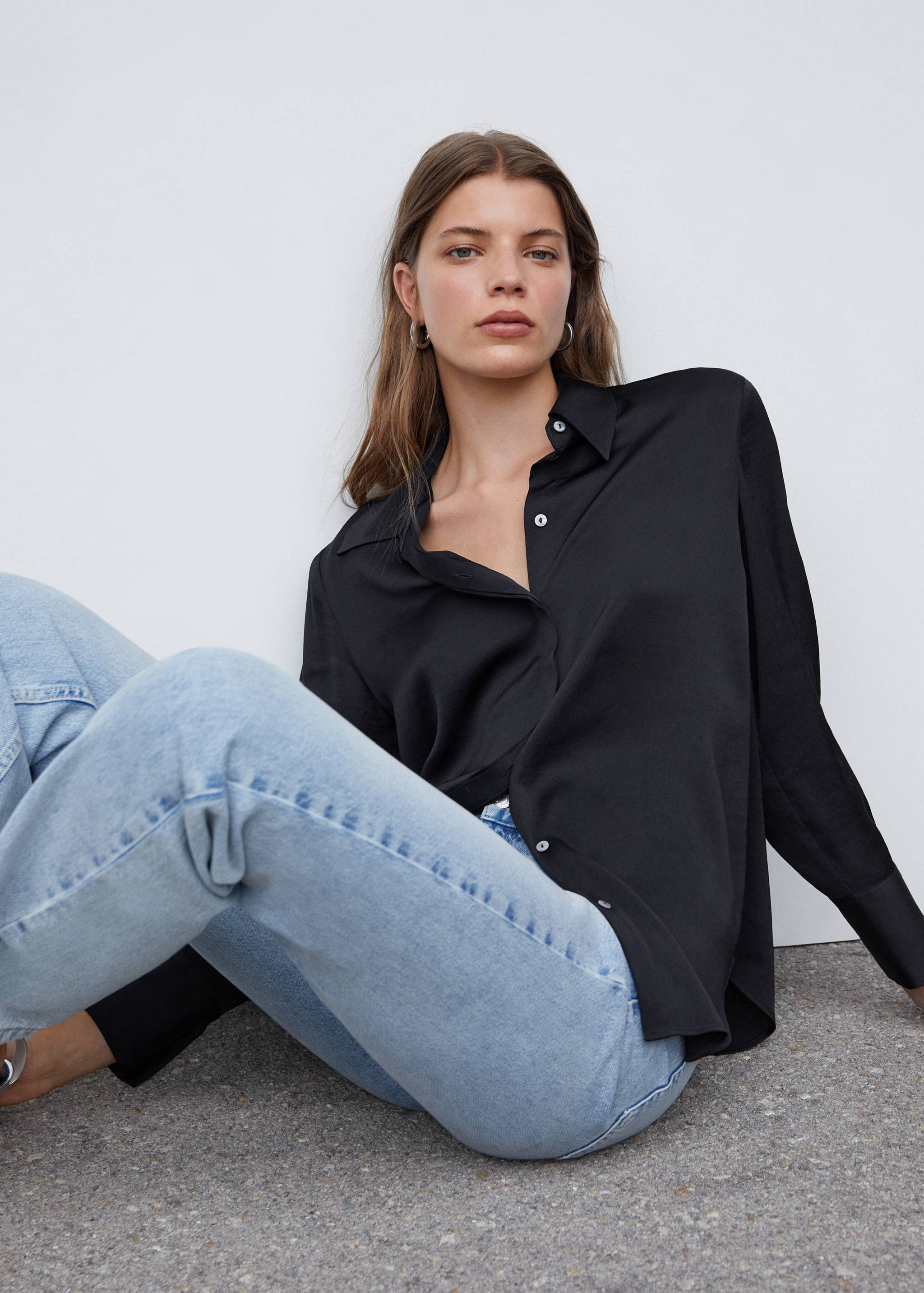 Satin finish flowy shirt - Details of the article 2