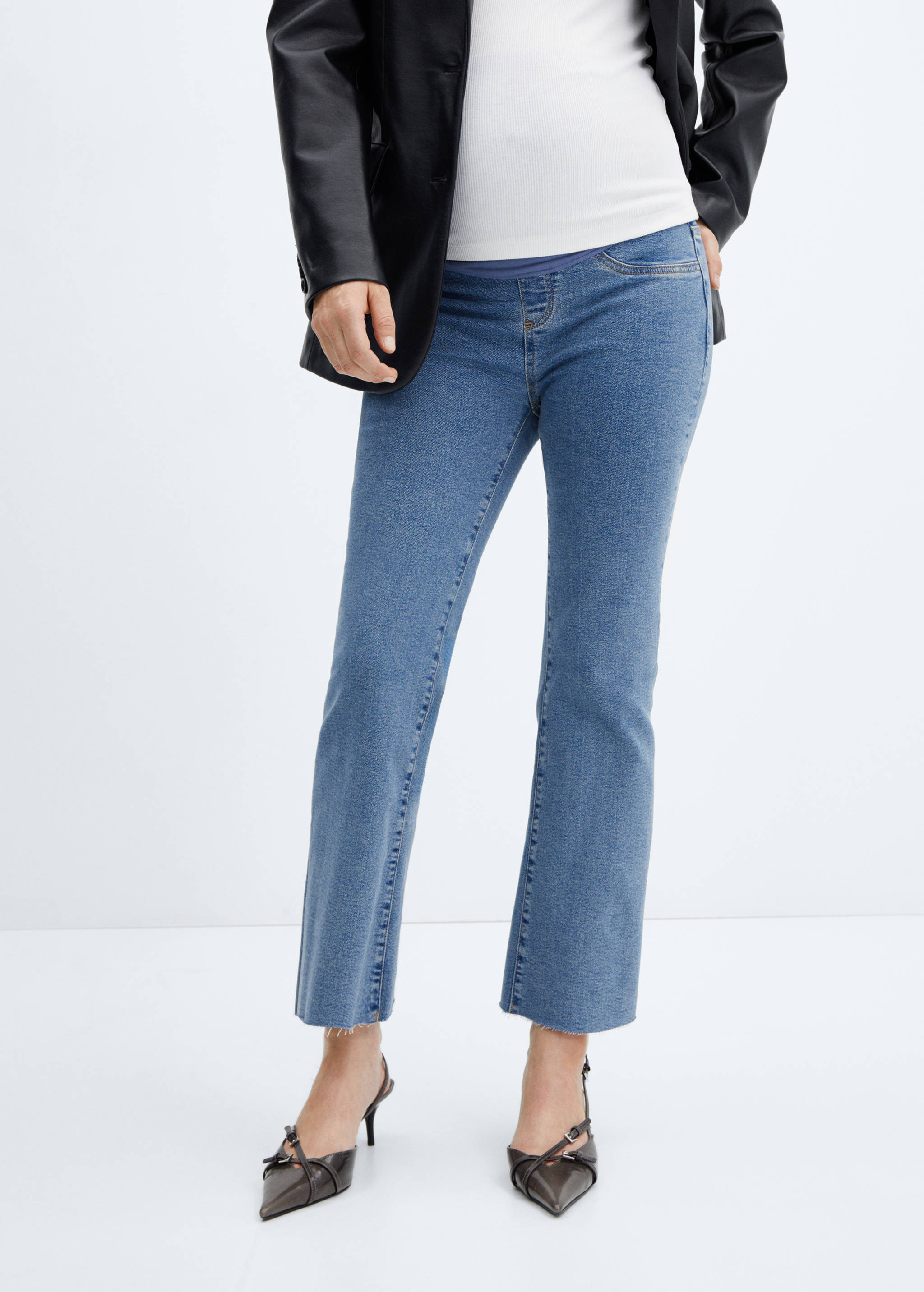 妈咪喇叭七分牛仔裤 - null