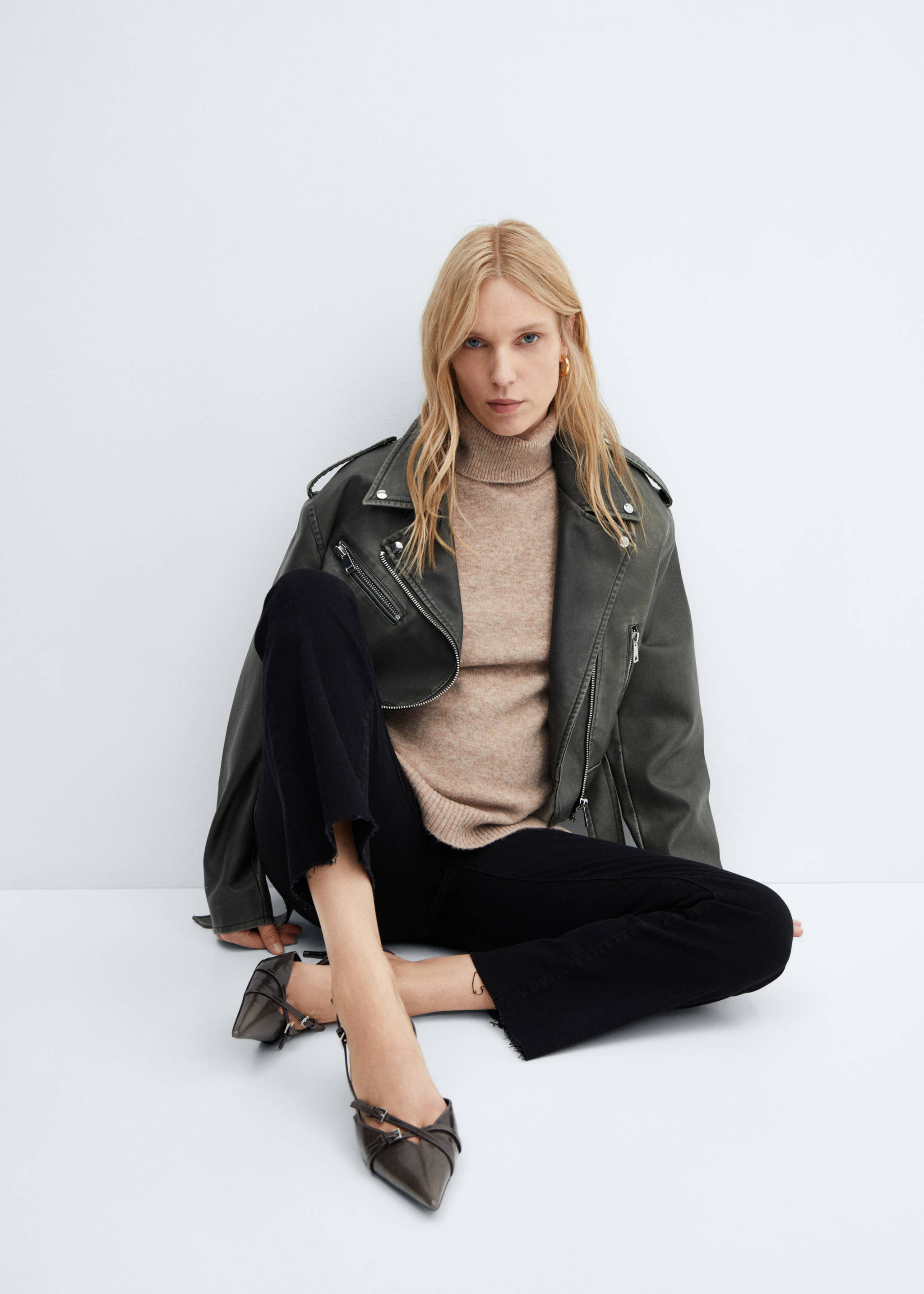 妈咪喇叭七分牛仔裤 - null