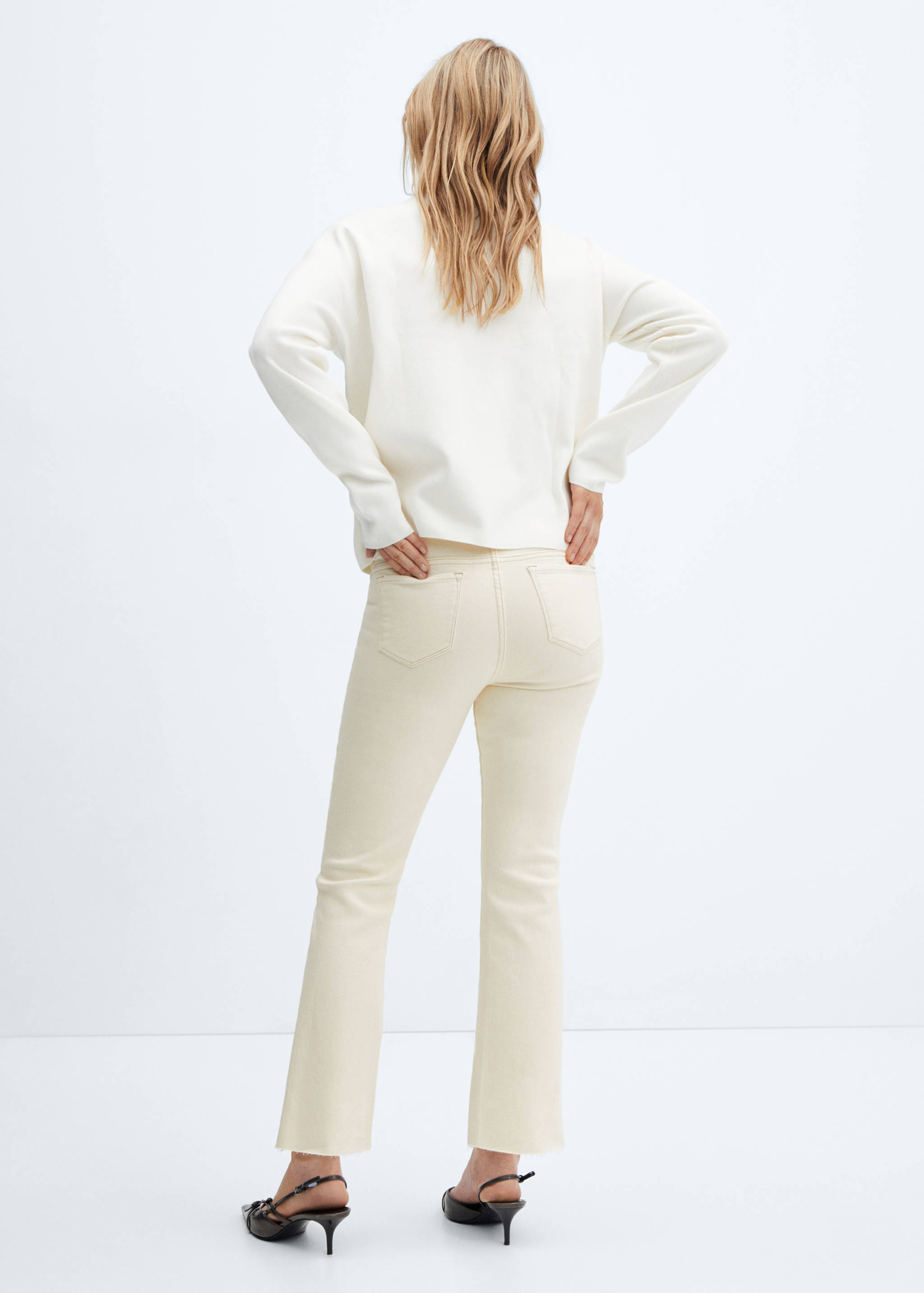 妈咪喇叭七分牛仔裤 - null