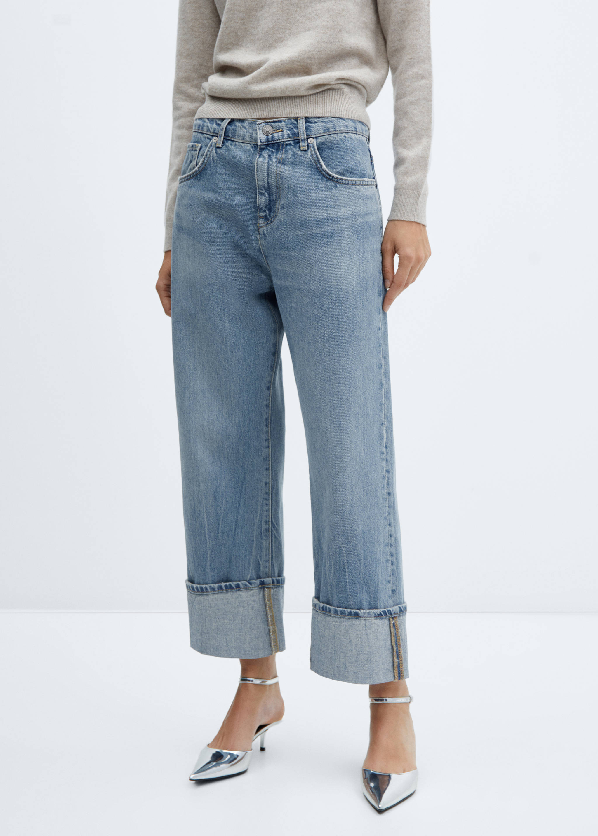 Wide leg jeans with turned-up hem - Medium plane