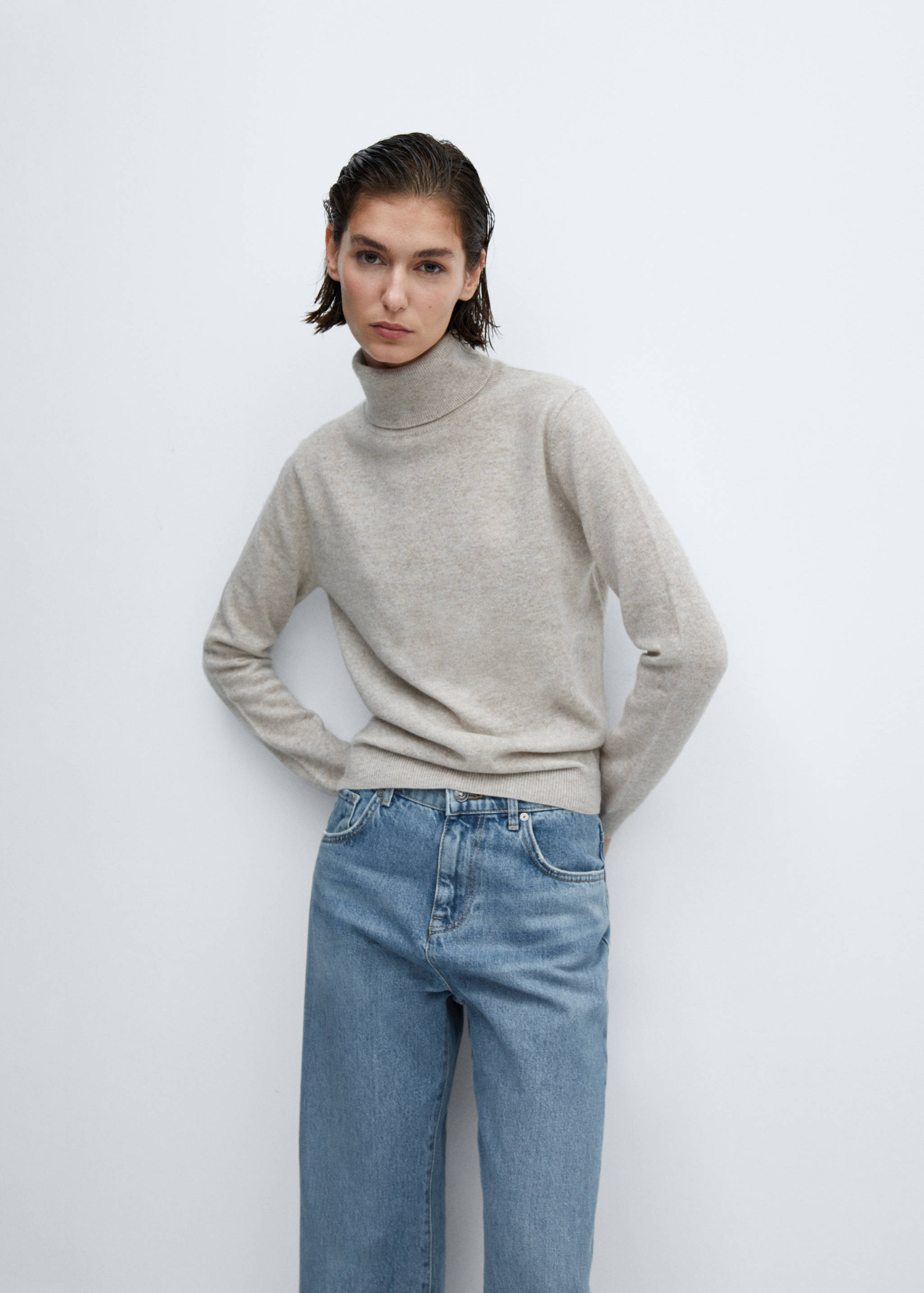 Wide leg jeans with turned-up hem - Details of the article 1