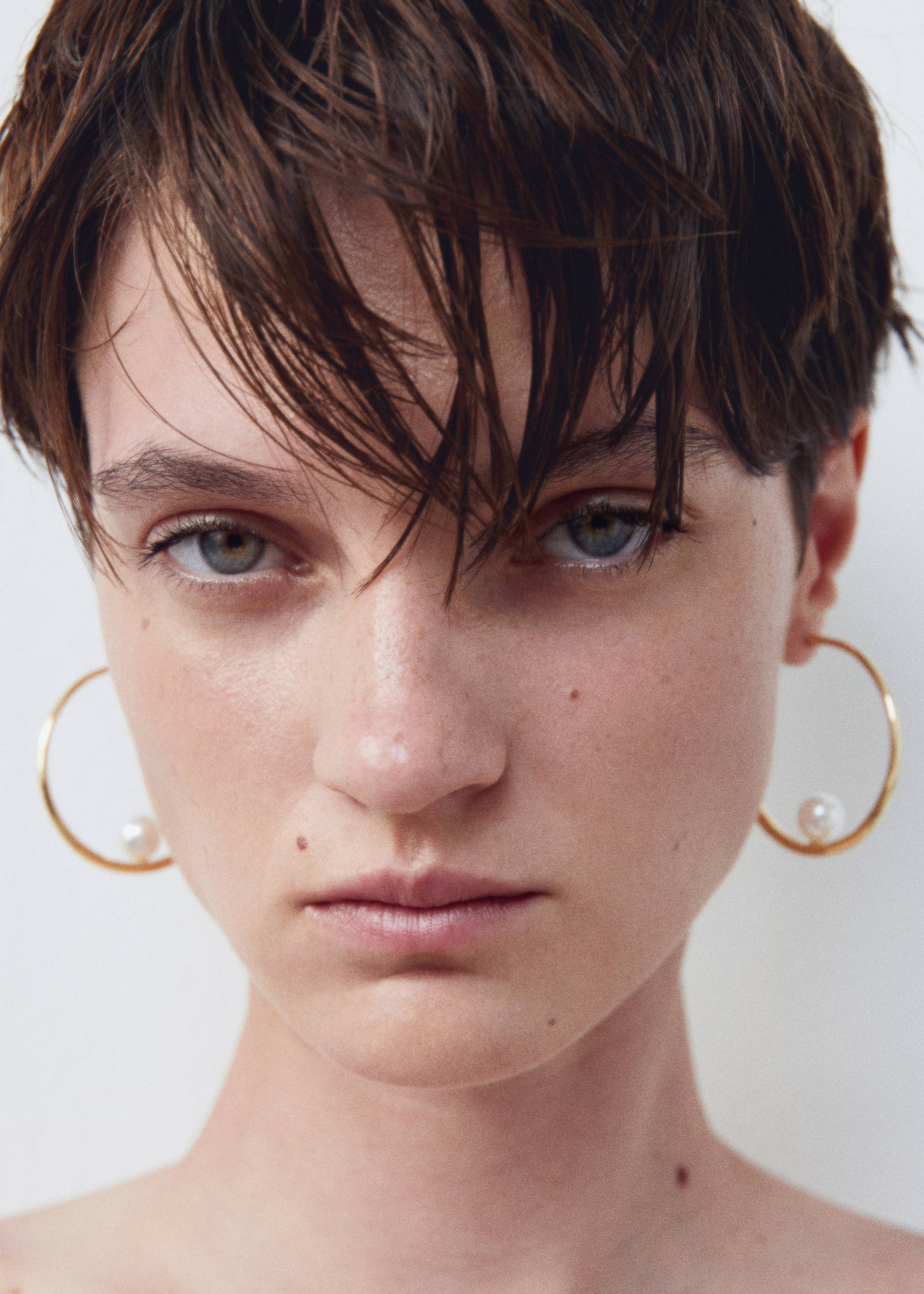 Pearl-bead hoops earrings - Details of the article 6