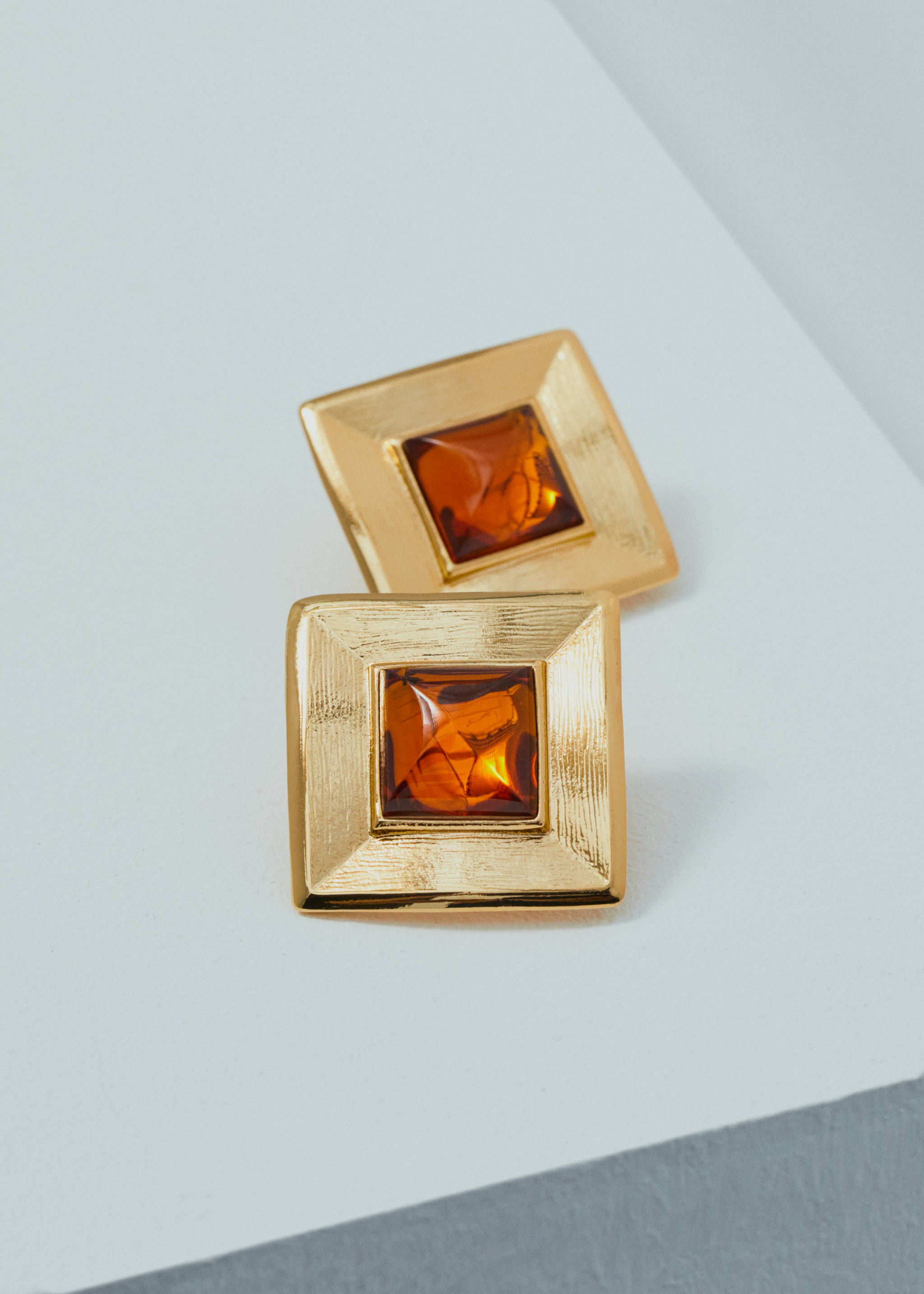 Серьги геометрической формы - Деталь изделия 1