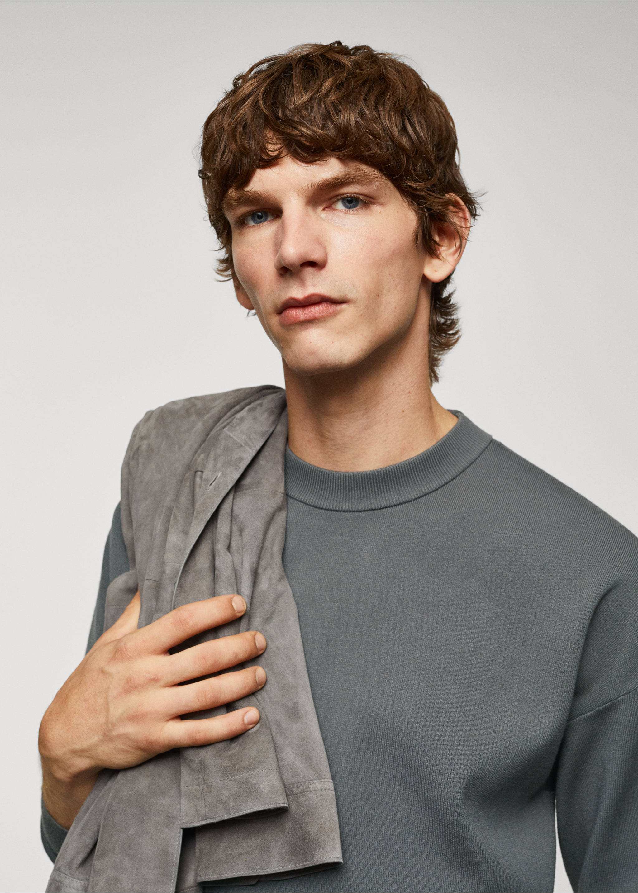 Pearlized knitted sweater regular fit - Details of the article 1, Light/Pastel Grey. Ref: 57004404-00.