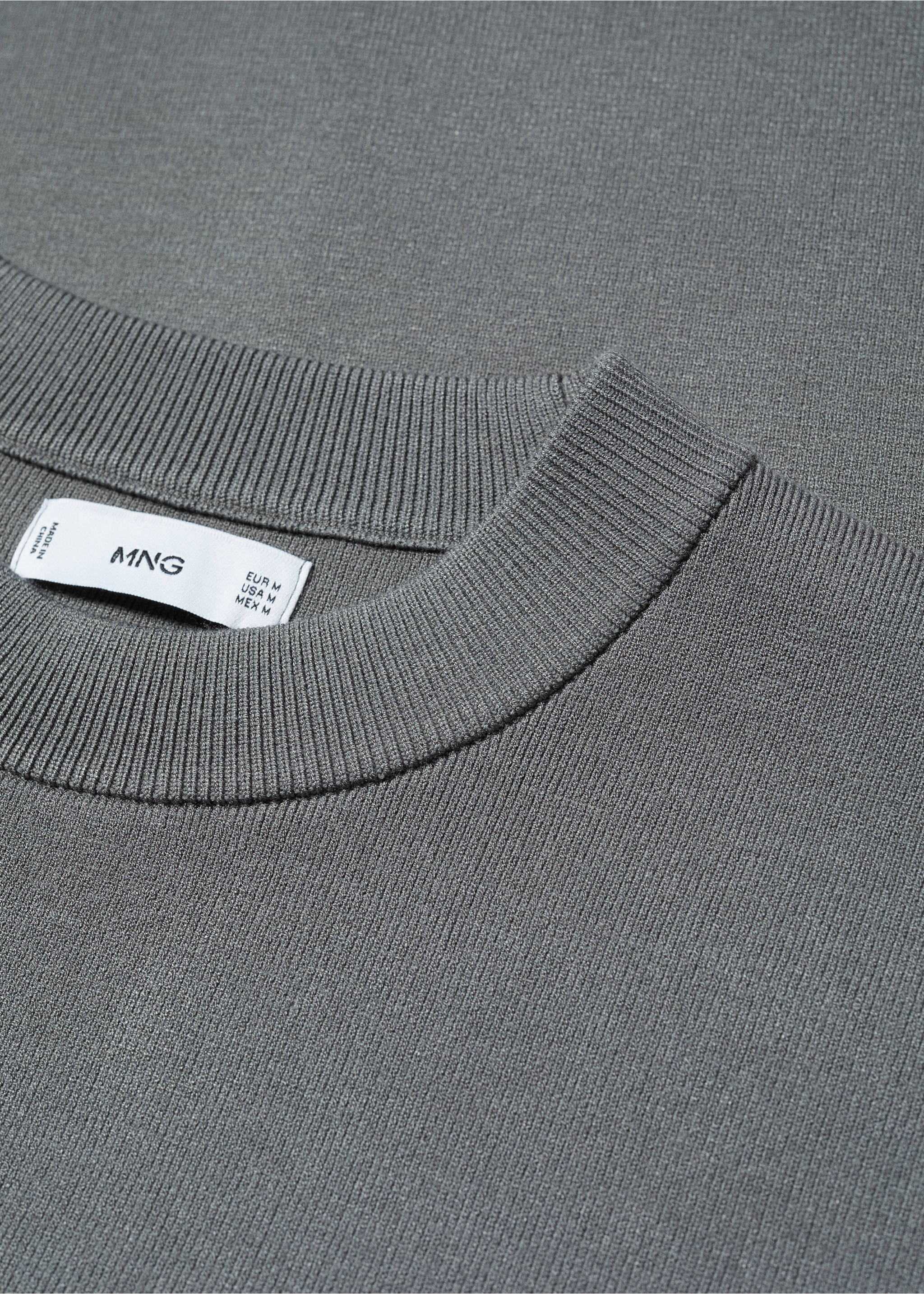 Pearlized knitted sweater regular fit - Details of the article 8, Light/Pastel Grey. Ref: 57004404-00.