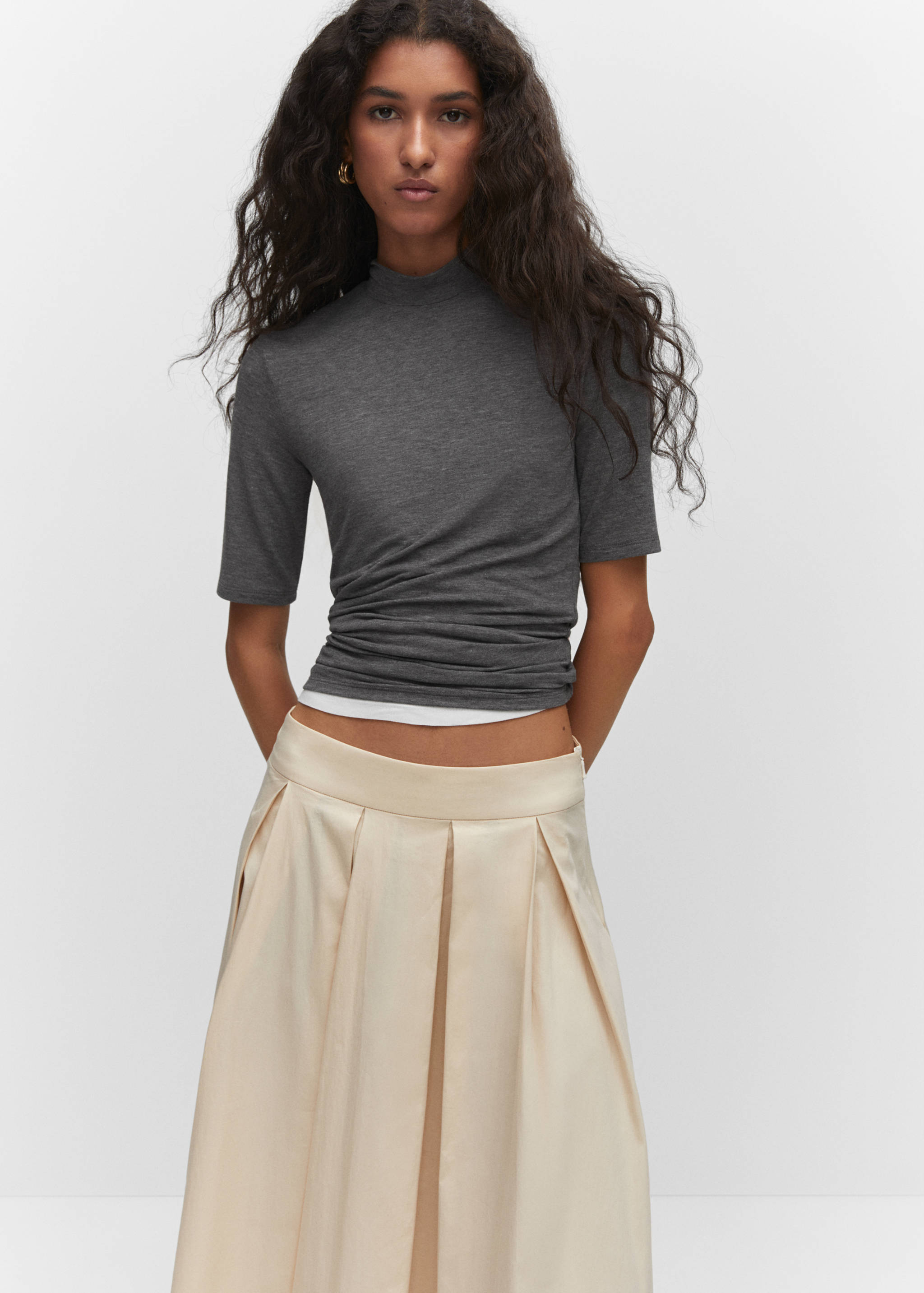 T-shirt col montant - Plan moyen