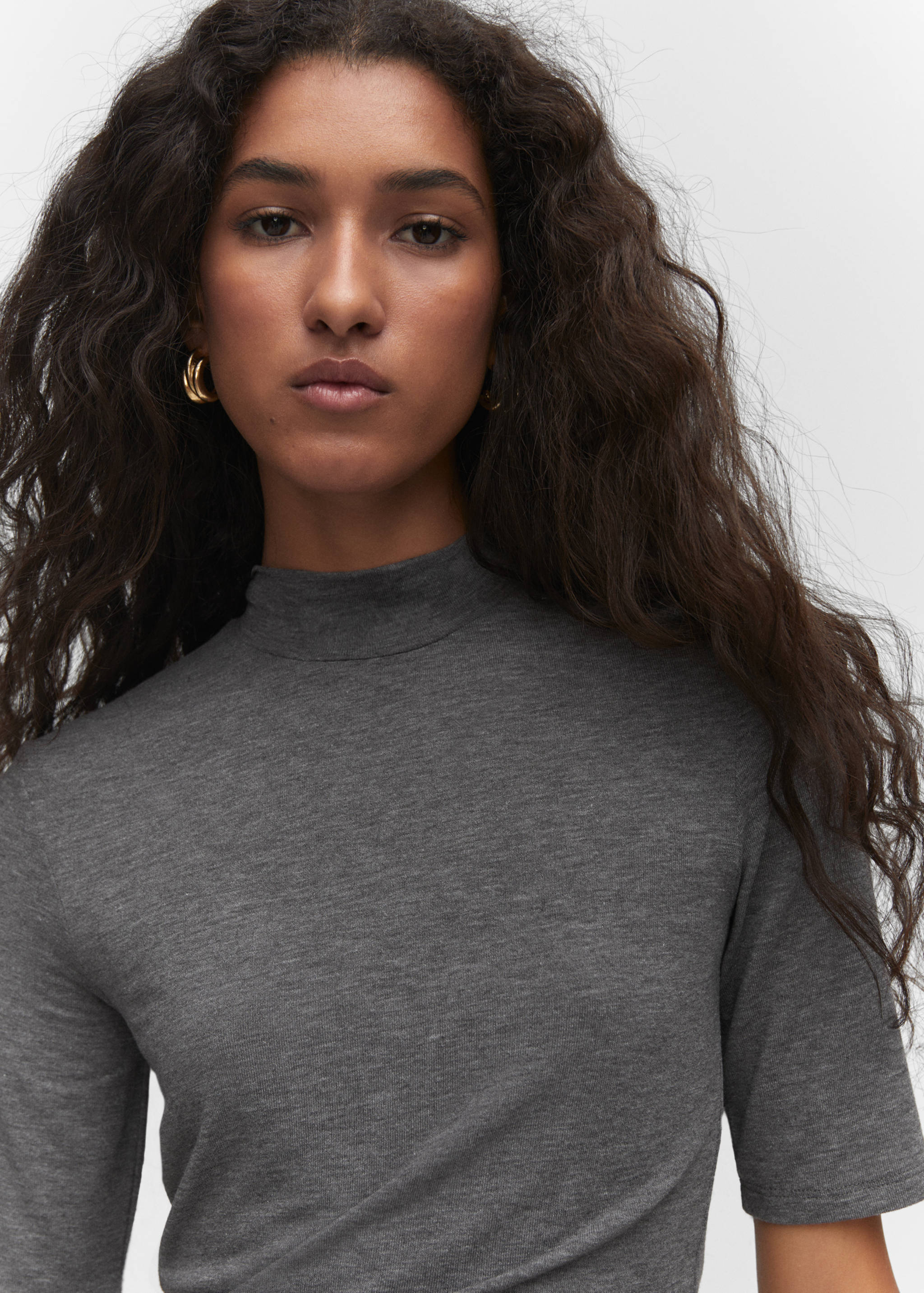 T-shirt col montant - Détail de l'article 1