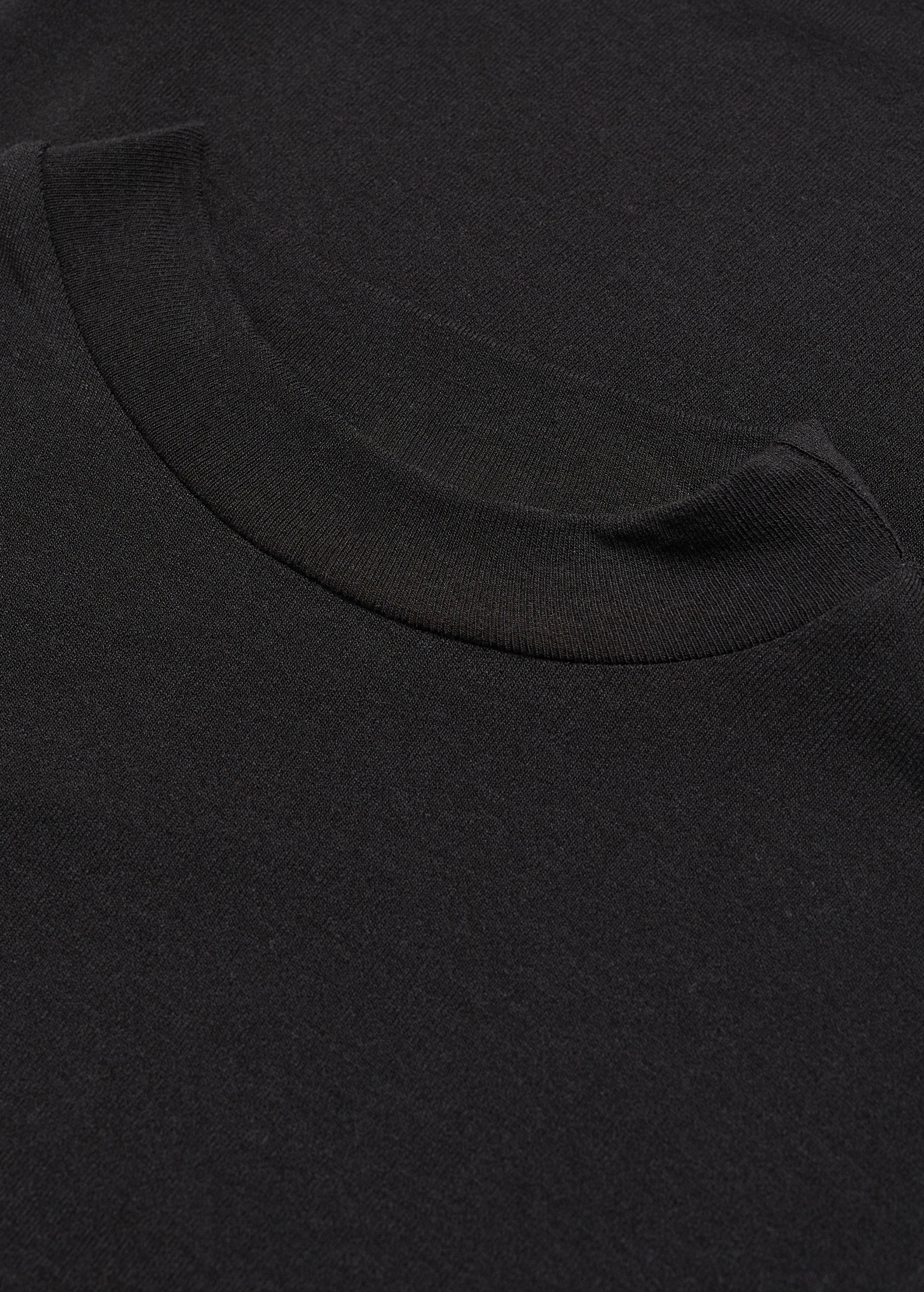 T-shirt col montant - Détail de l'article 8