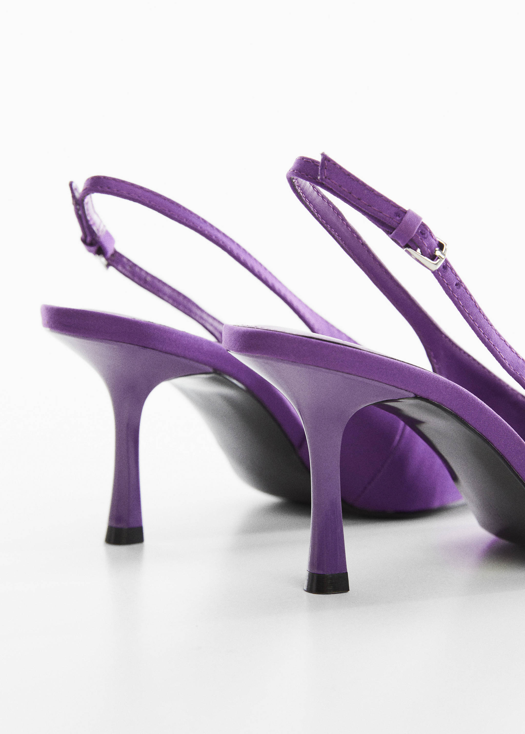 sling back heel shoes - Details of the article 1