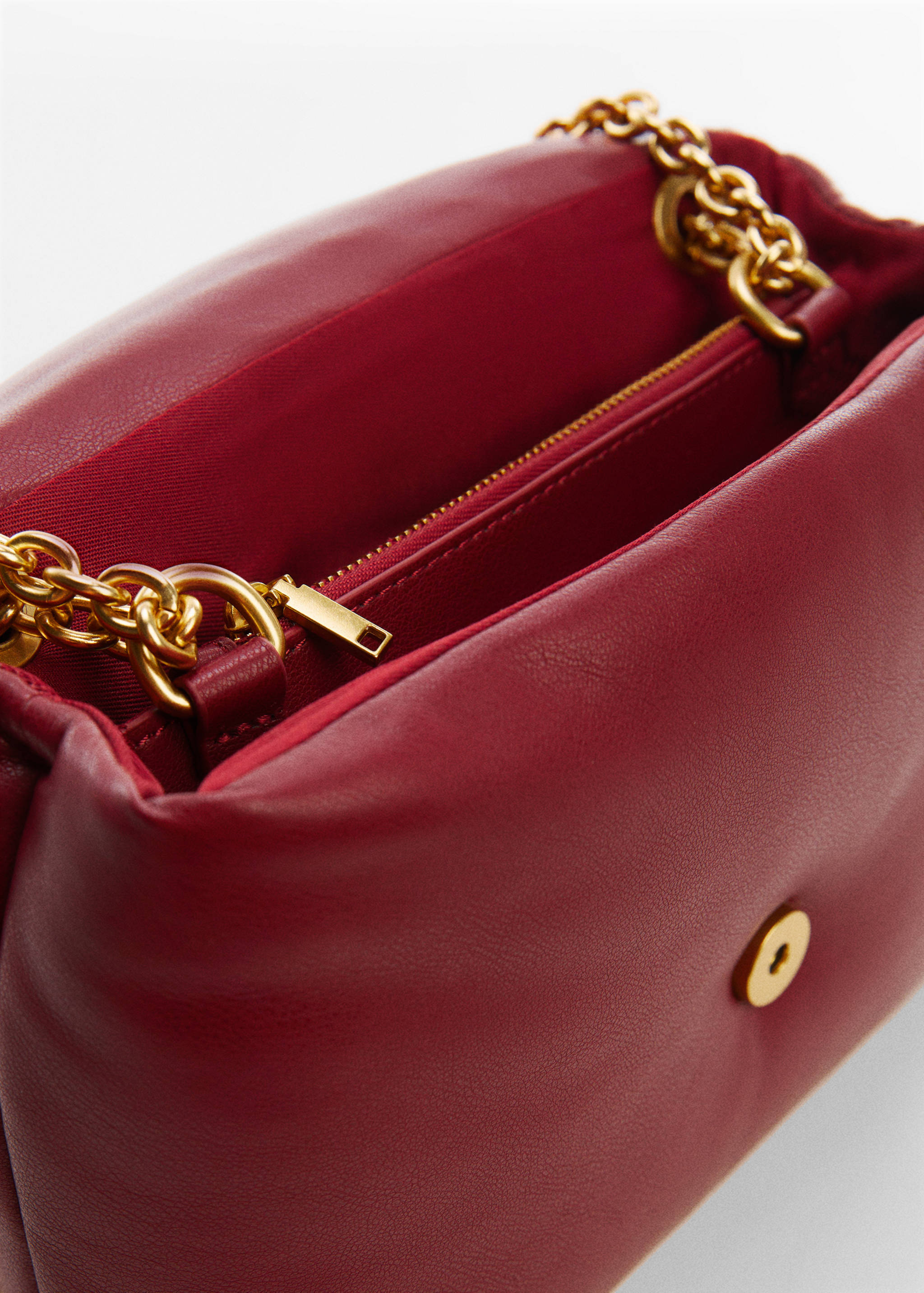 Pikowana torebka z klapą - Szczegóły artykułu 2