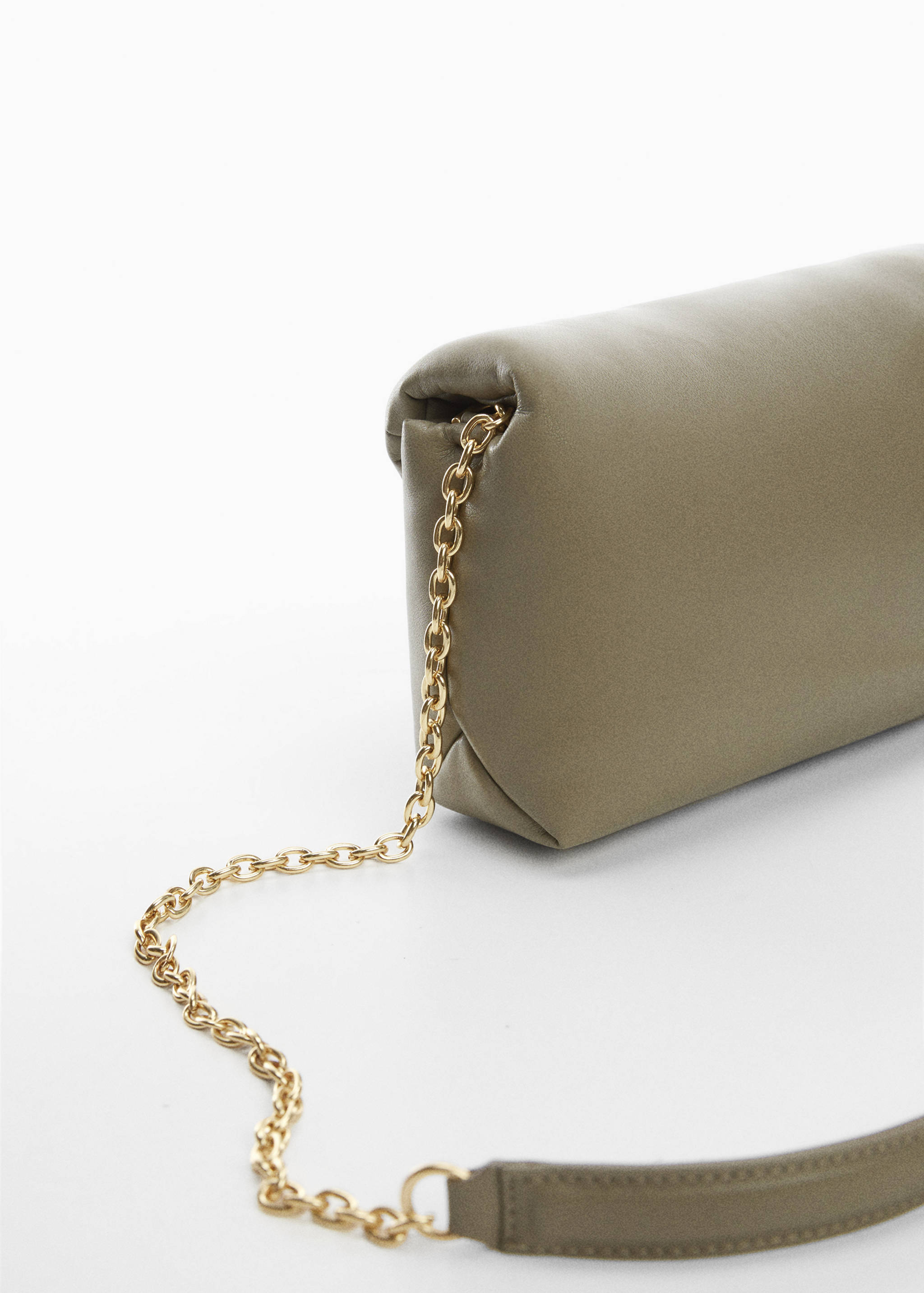 Quilted bag with chain handle - Details of the article 2