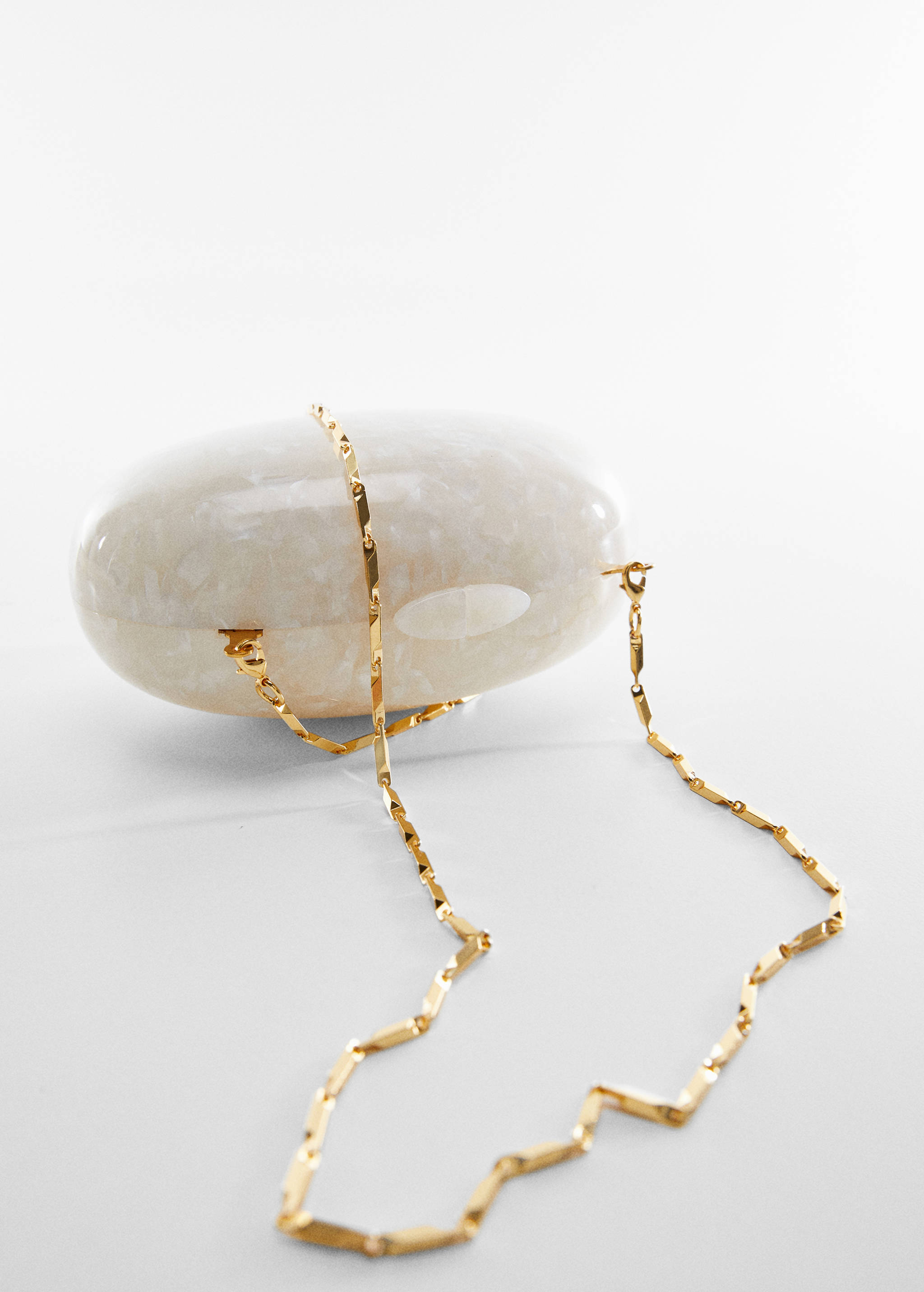 Box clutch with chain - Details of the article 5