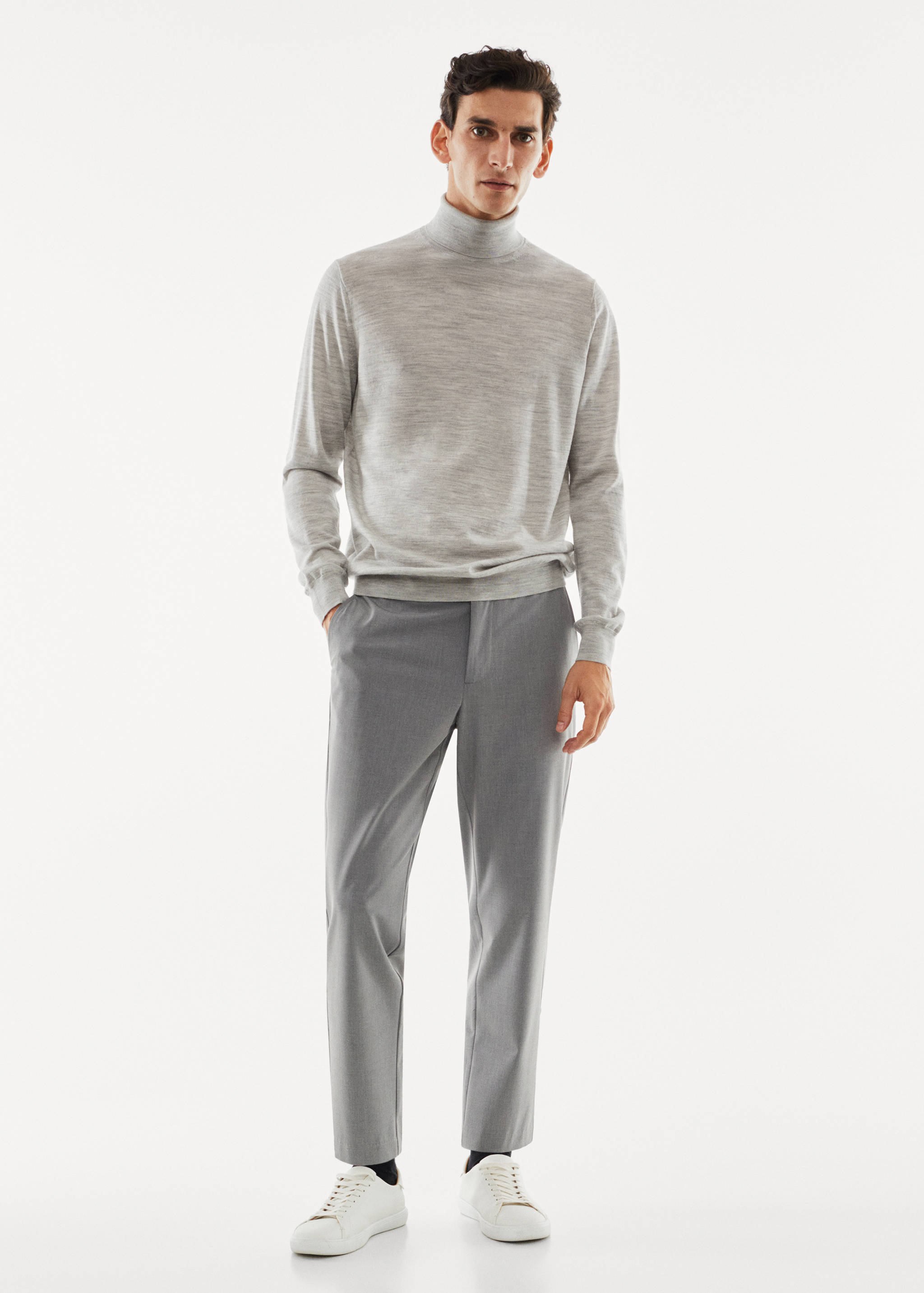 100% merino wool turtleneck sweater - General plane