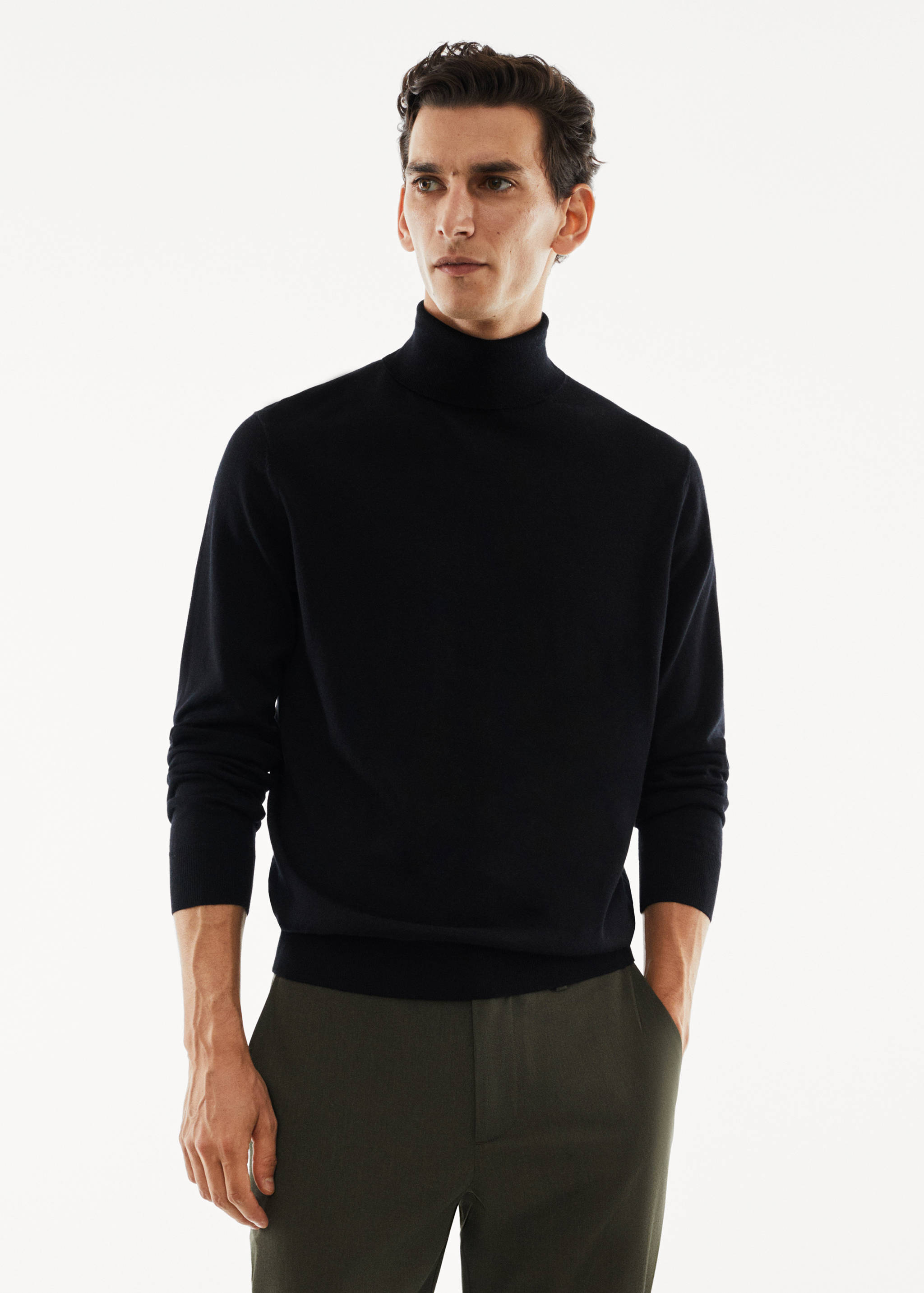 100% merino wool turtleneck sweater - Medium plane