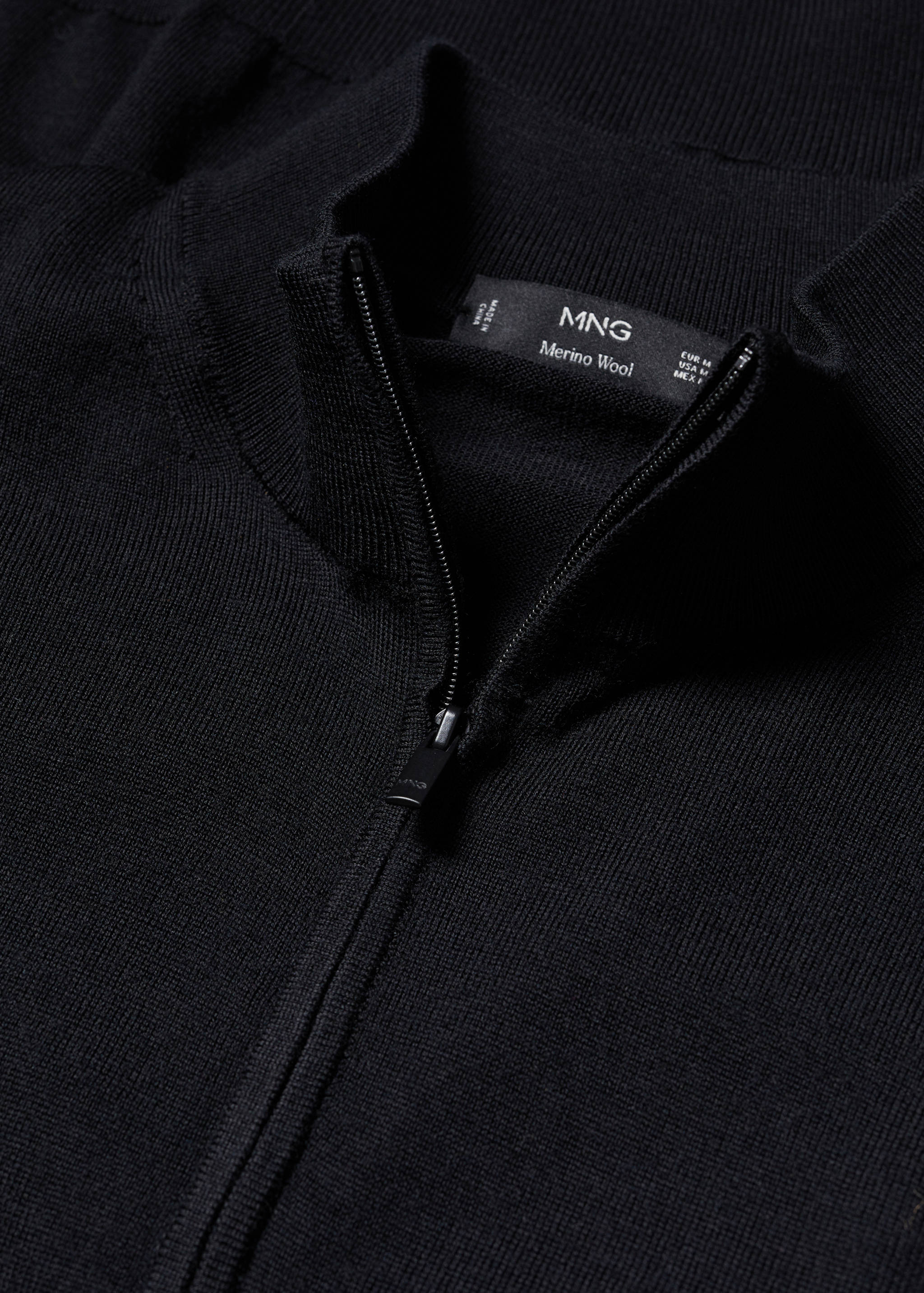 100% merino wool sweater with zip-neck - Details of the article 8