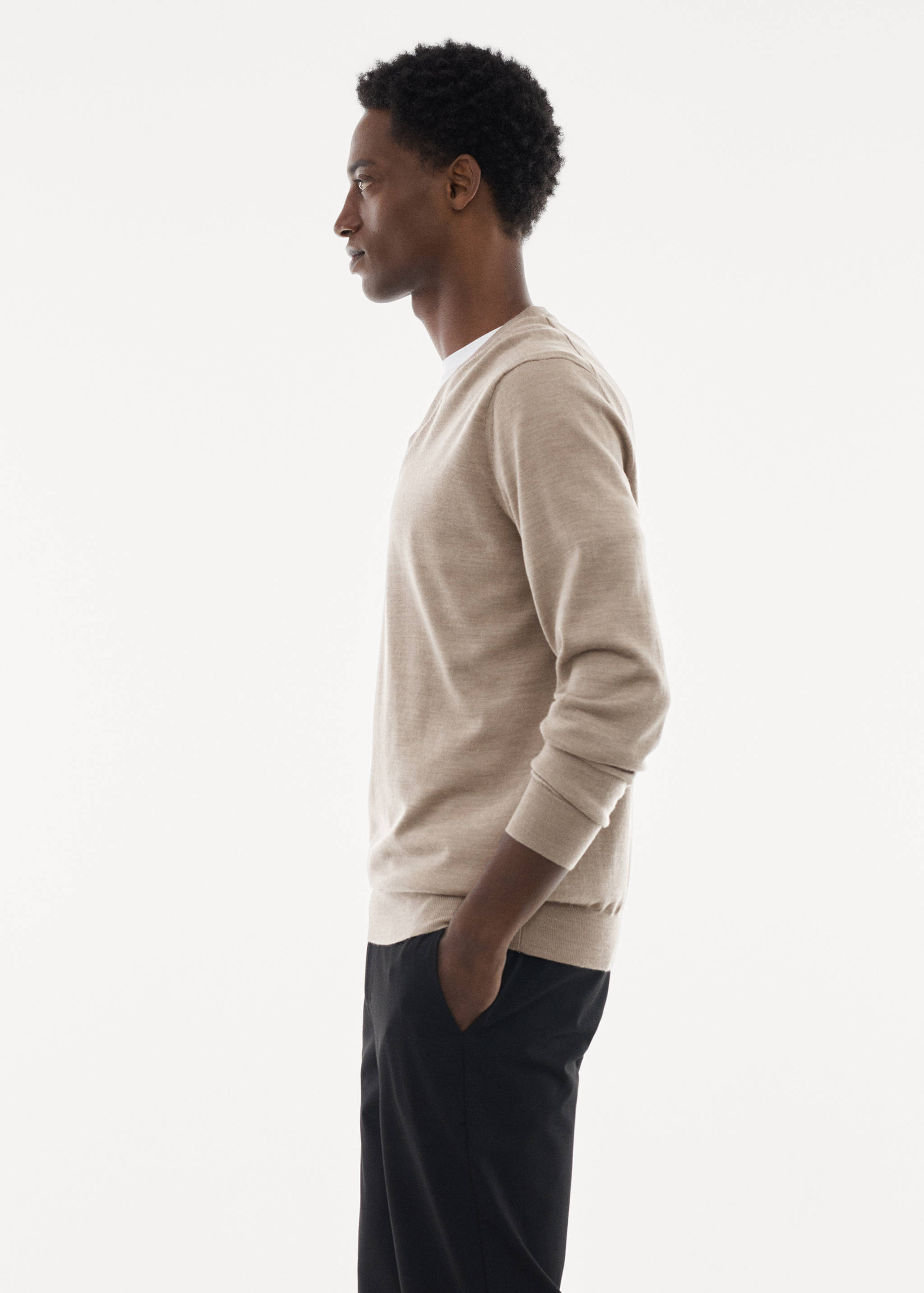 100% merino wool V-neck sweater - Details of the article 2