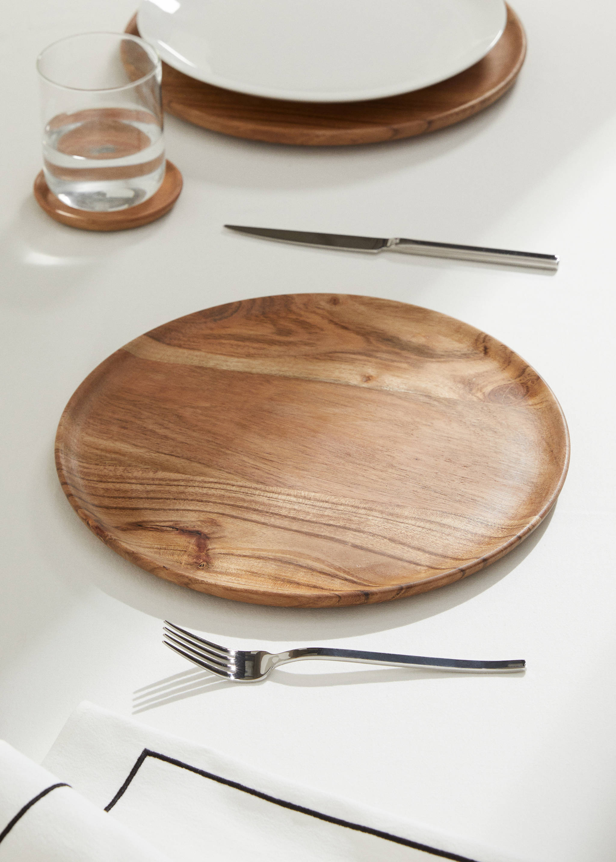 Acacia wood underplate - General plane