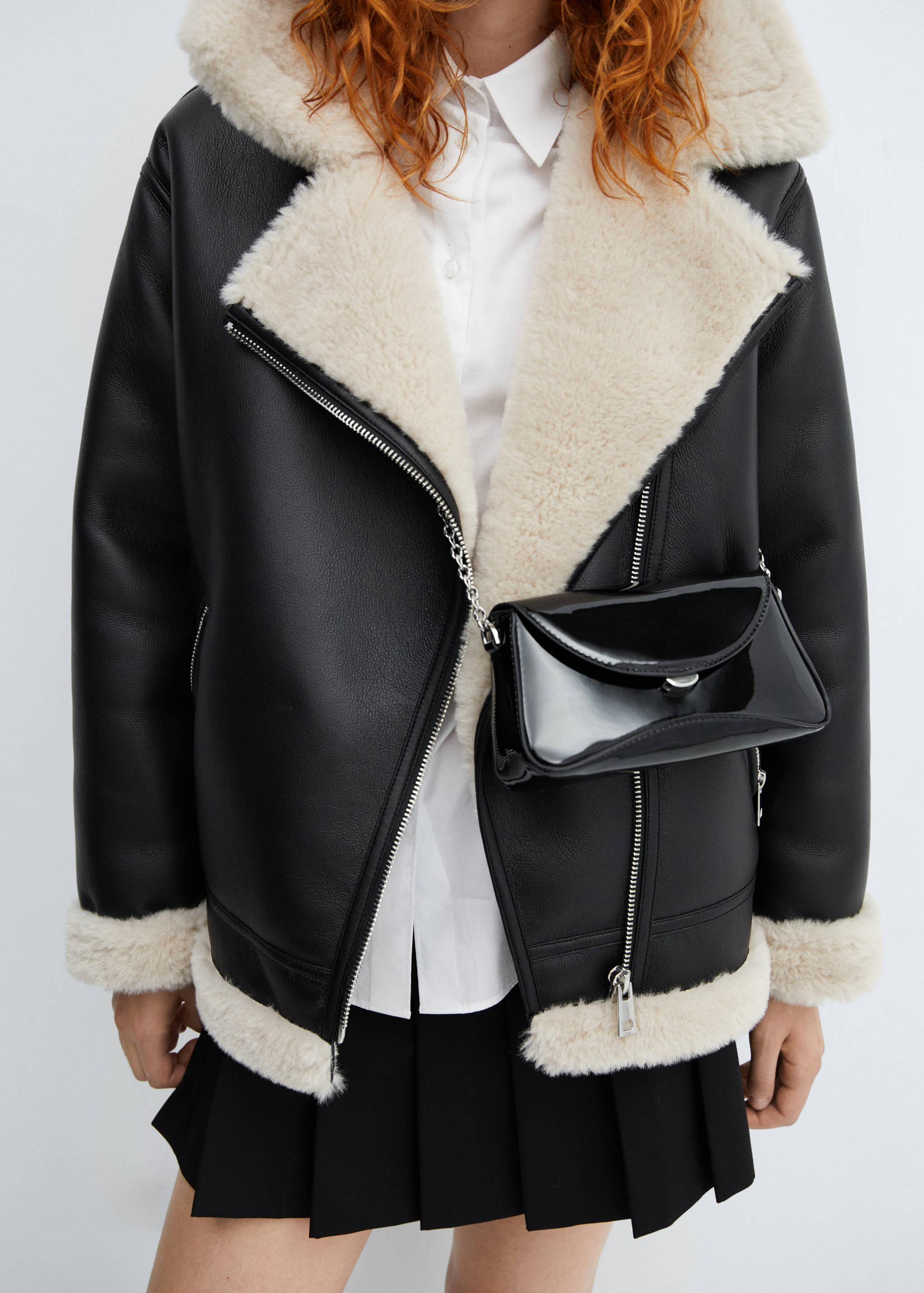 Лаковая сумка с цепочкой - Деталь изделия 9