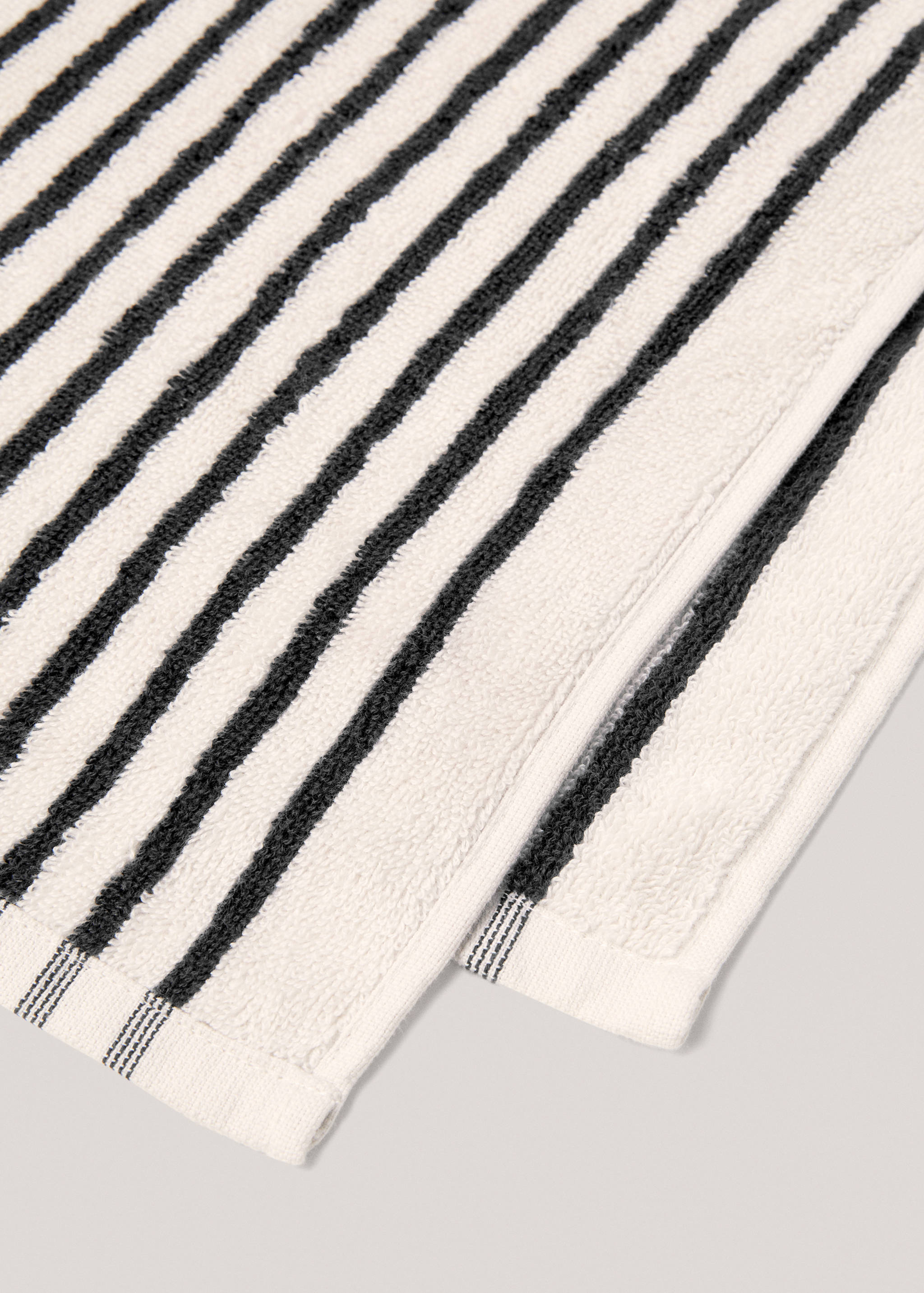 Striped face towel 30x50cm - Details of the article 1