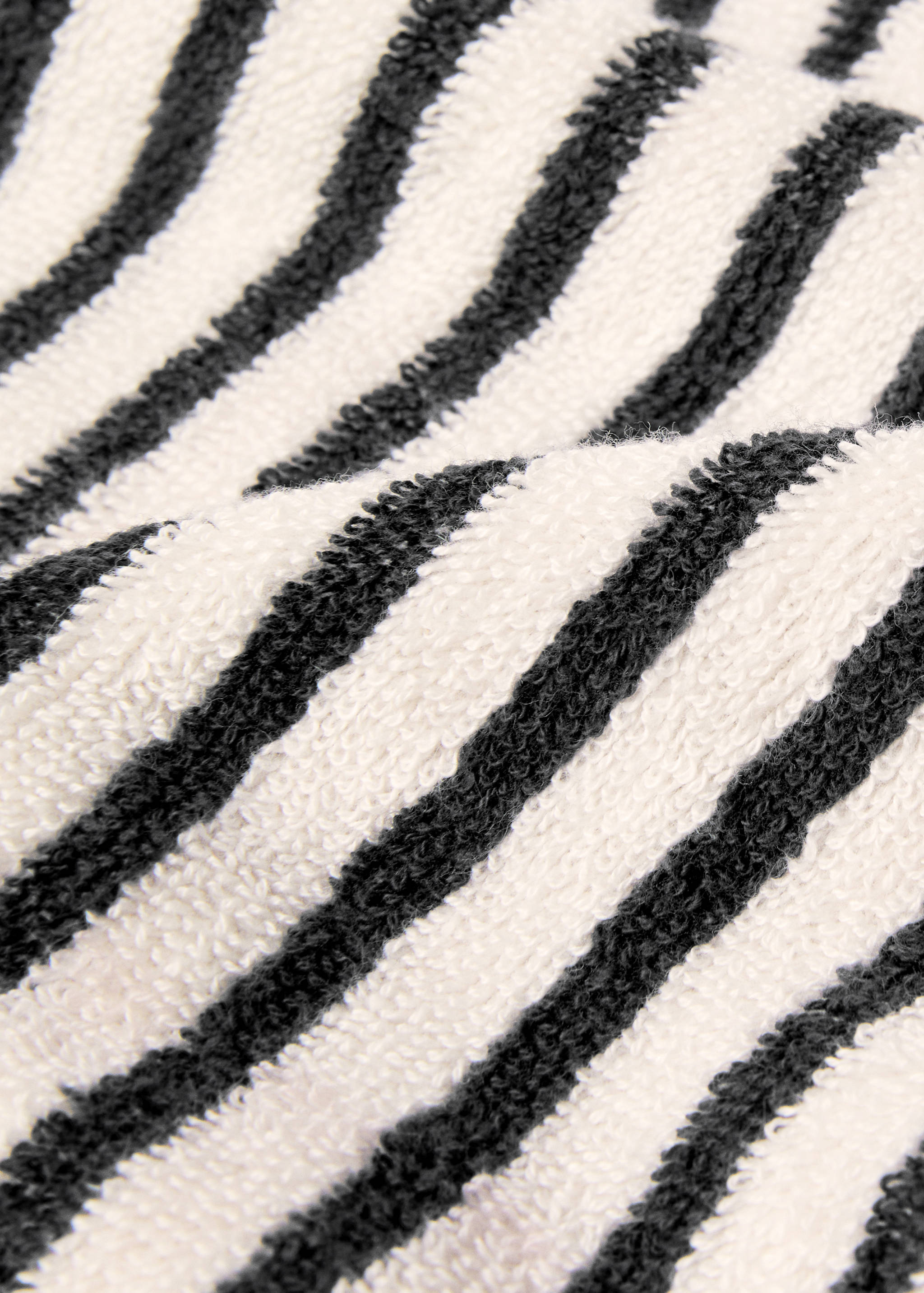 Striped face towel 30x50cm - Details of the article 2
