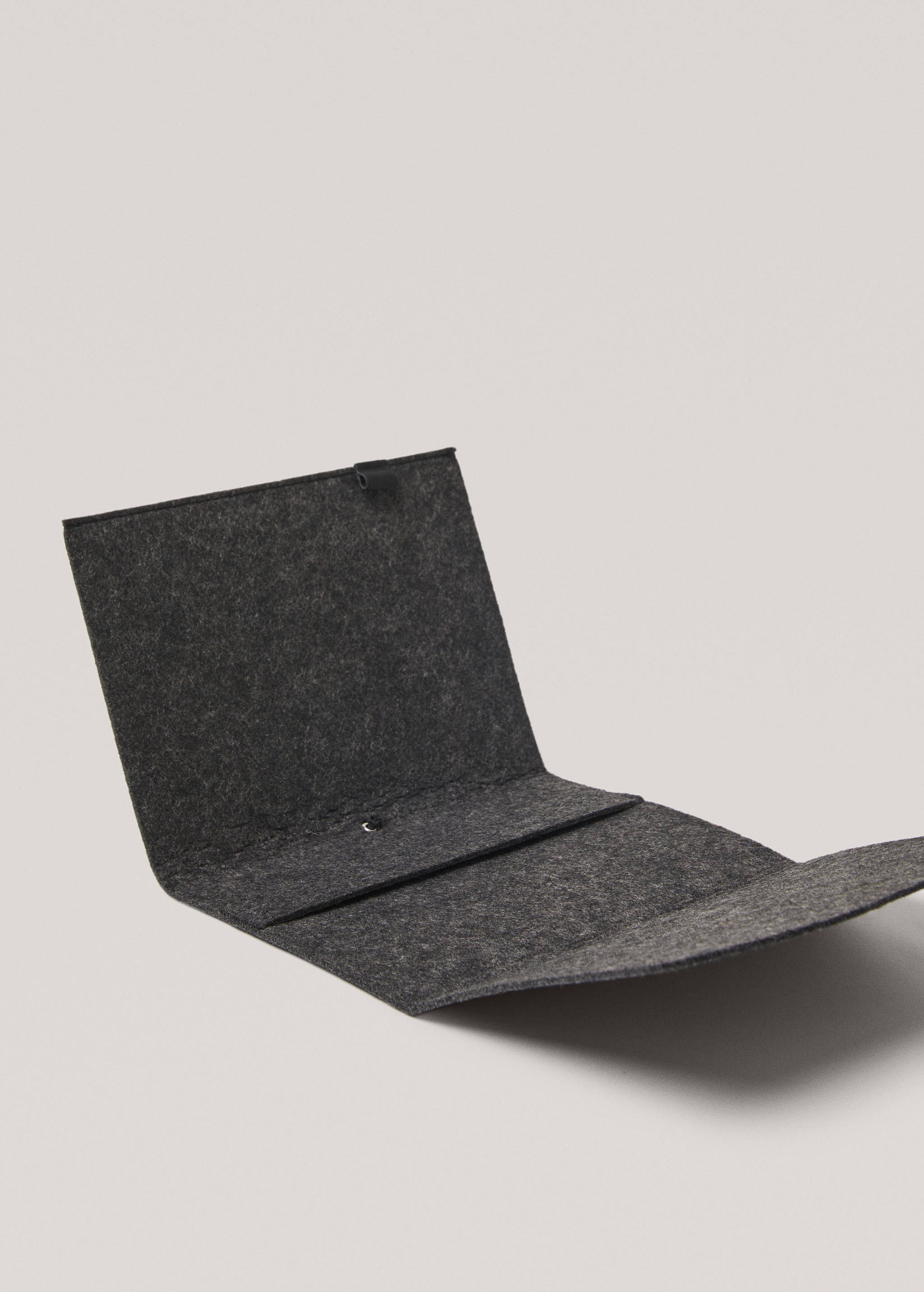 Felt document case - Details of the article 3