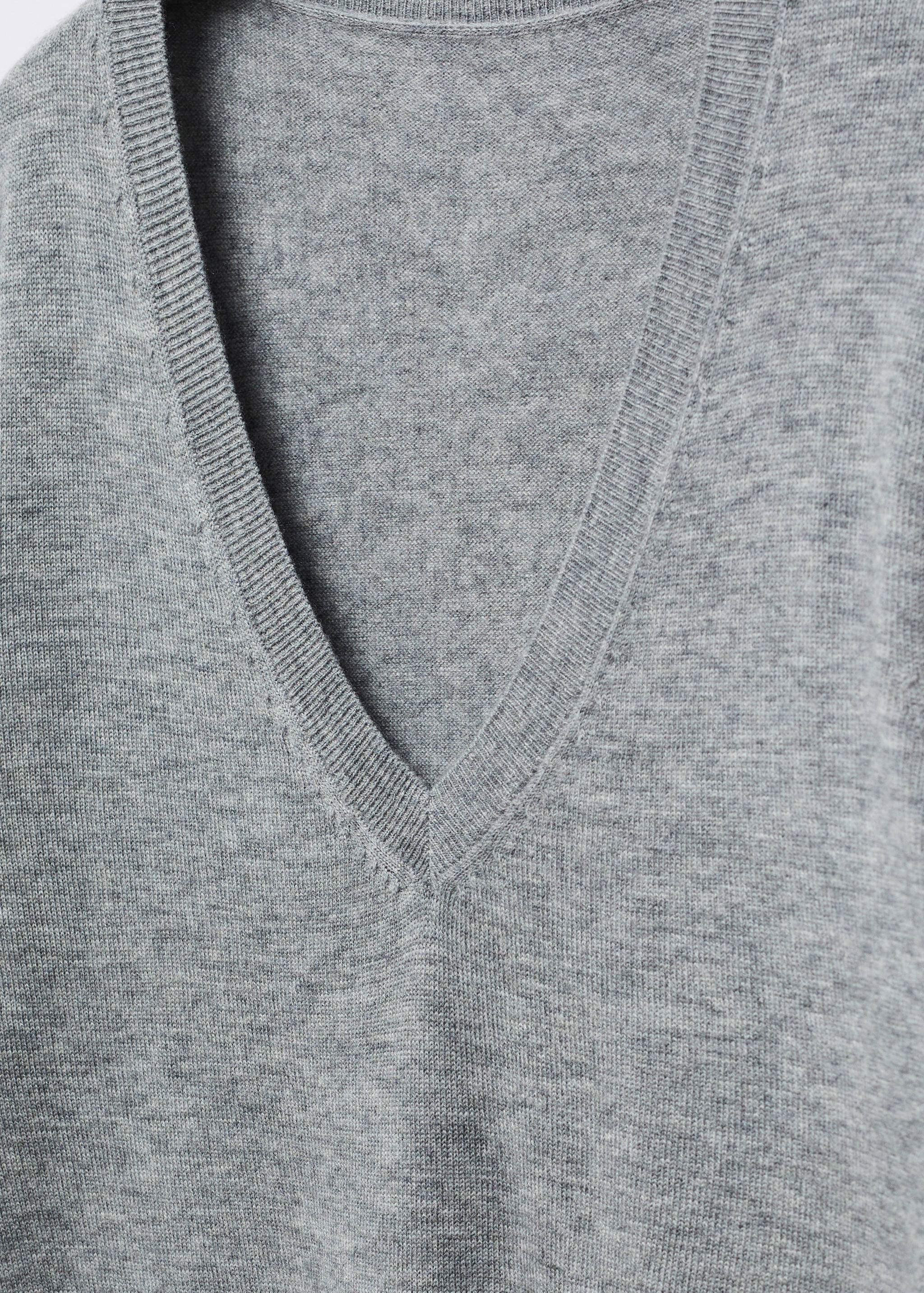 Jersey lana cuello pico - Detalle del artículo 8