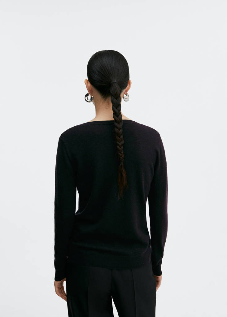 V-neck wool sweater — Black
