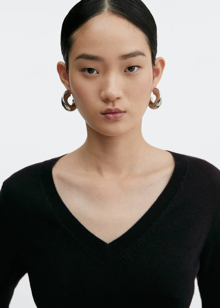 V-neck wool sweater — Black