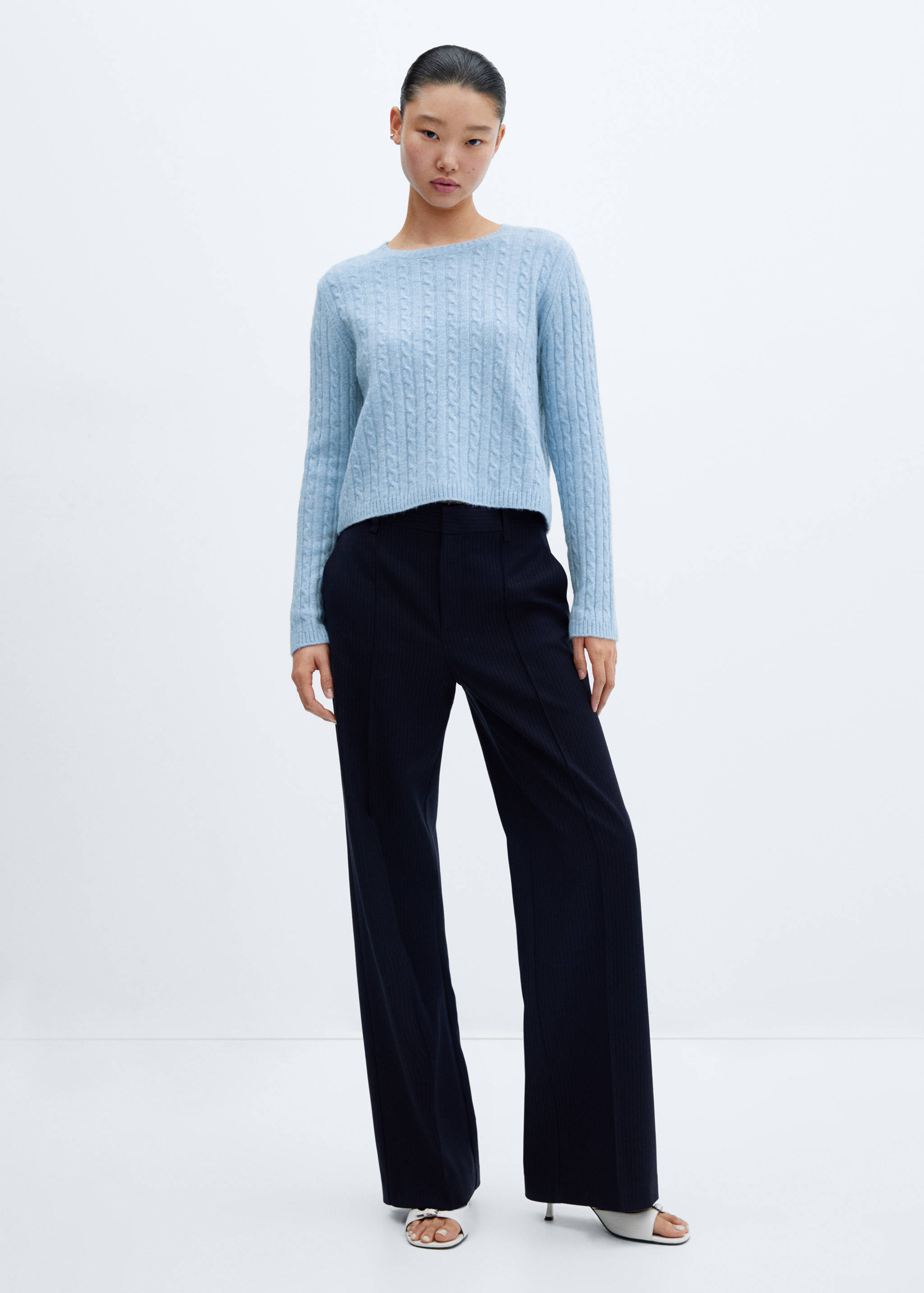 Cable-knit sweater - General plane