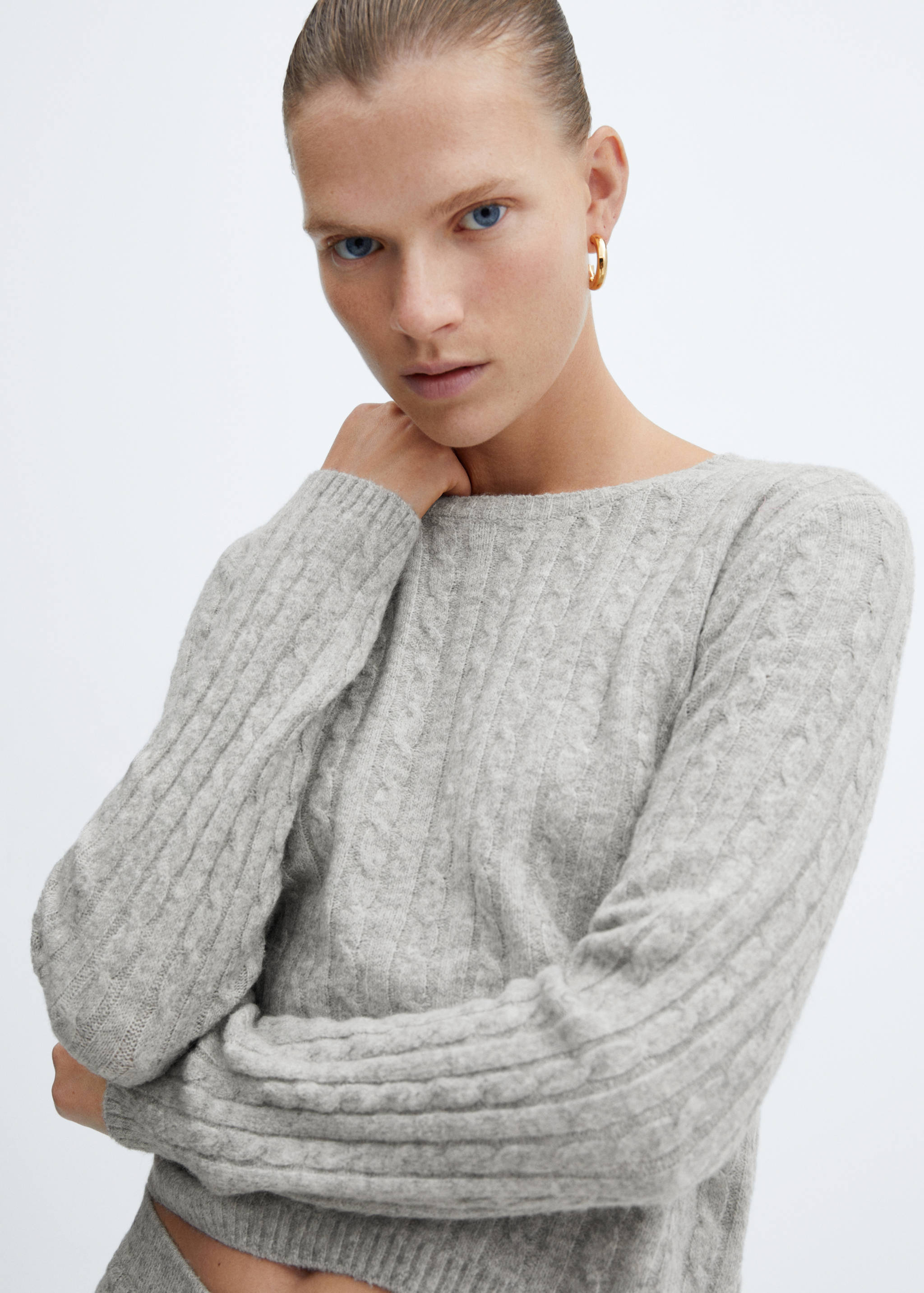 Cable-knit sweater - Details of the article 1